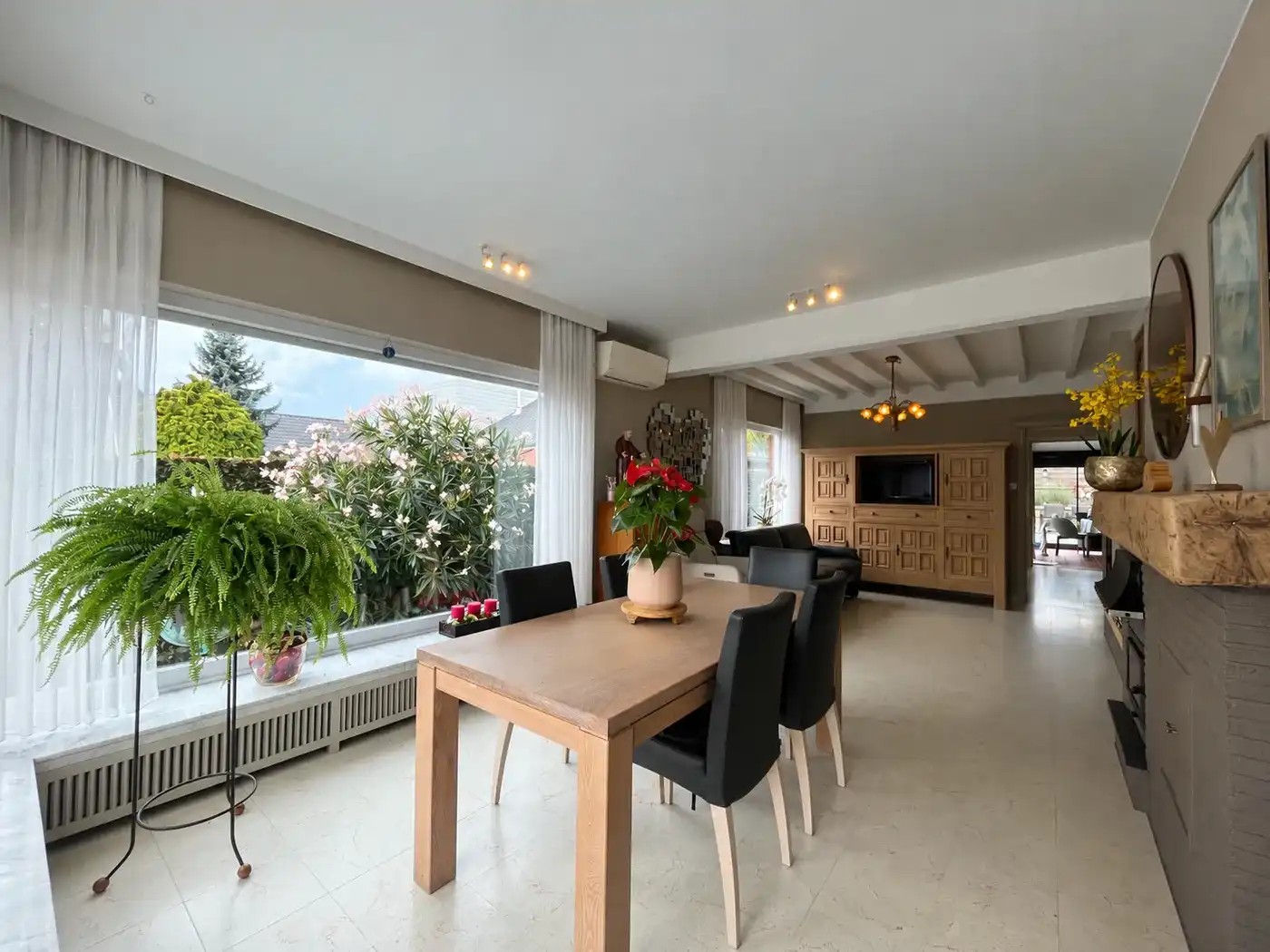 Moorslede – Halfopen woning met 5 slaapkamers en gezellige tuin foto 3