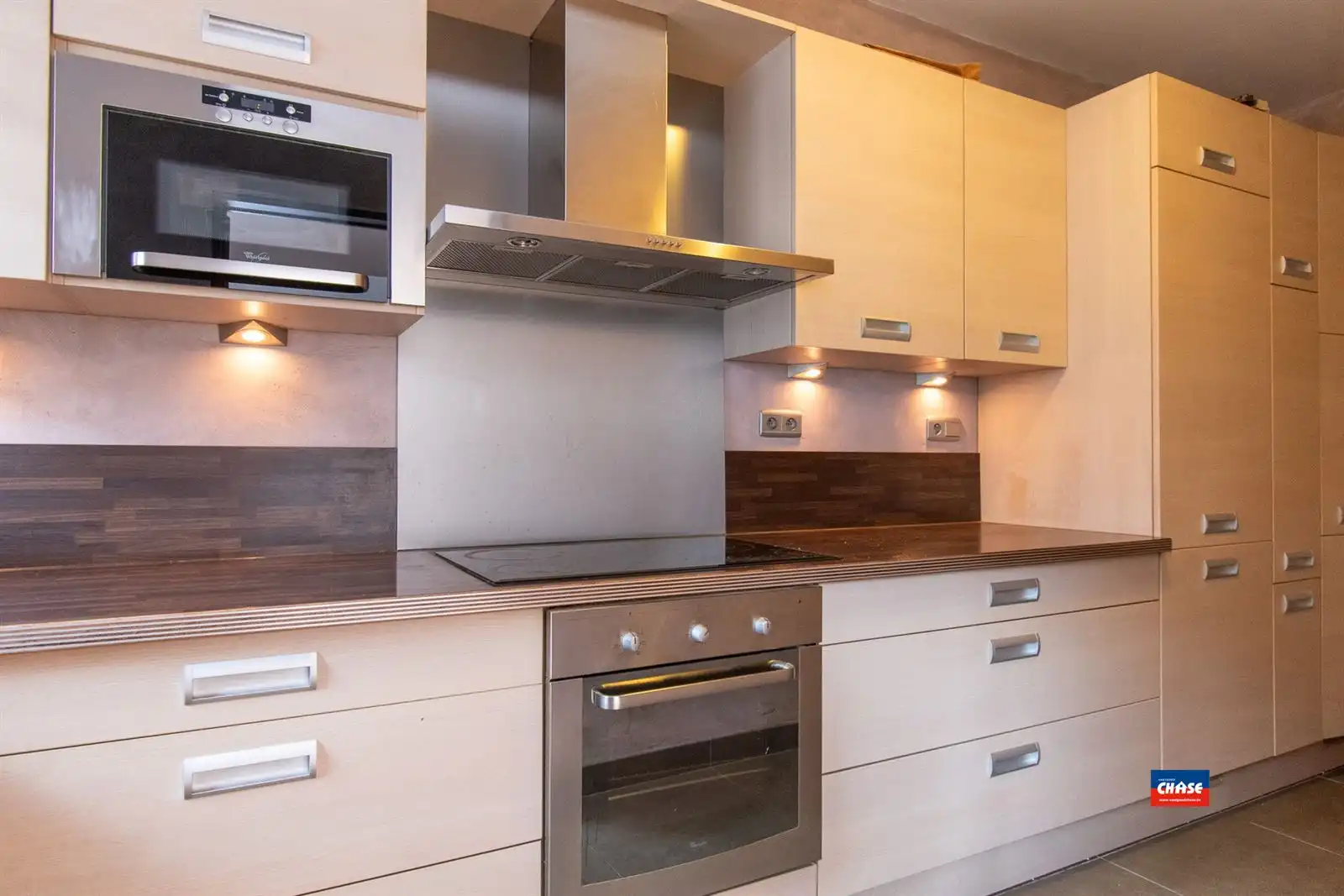 Gelijkvloersappartement met 2 spks, tuin en garage foto 5