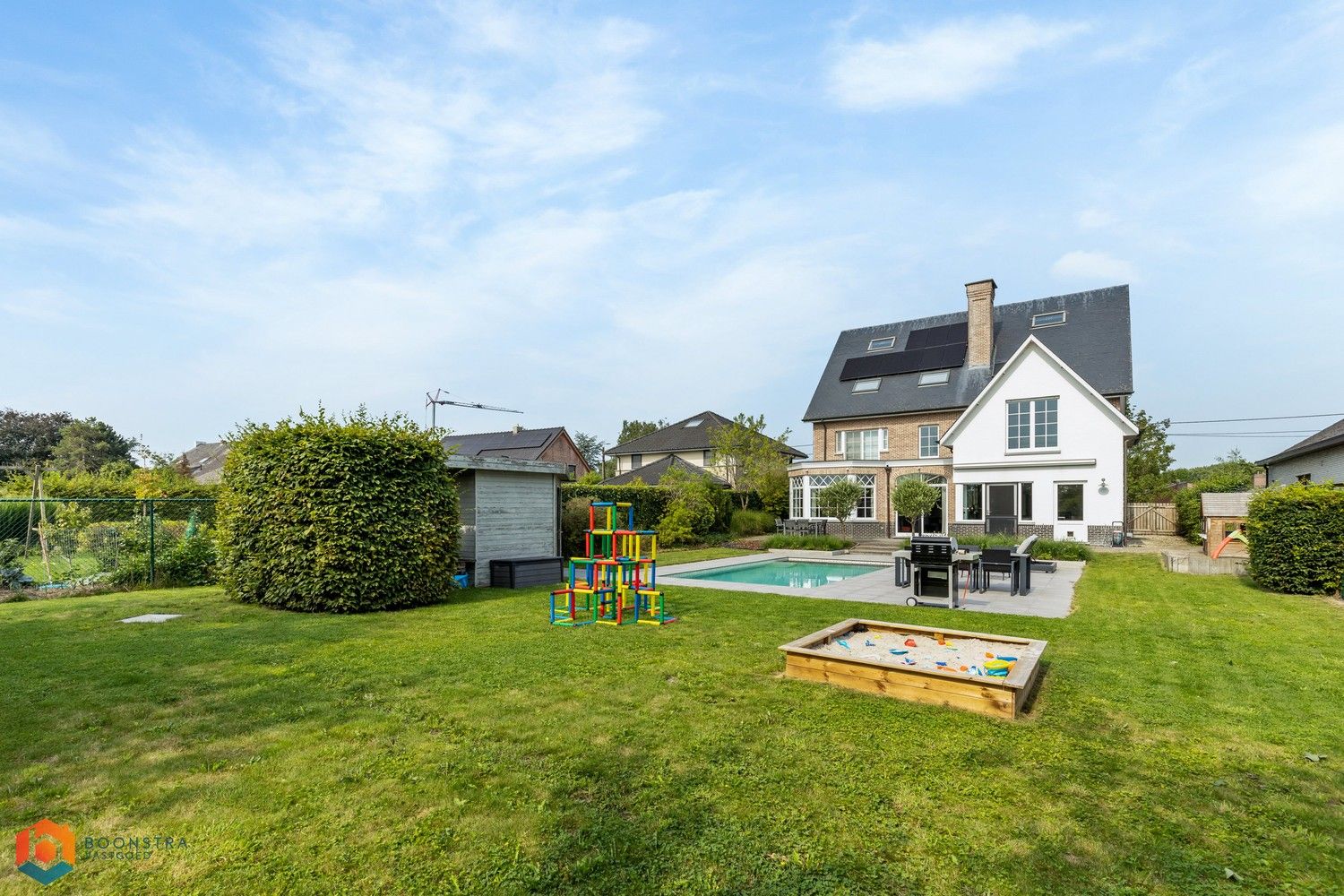 Prachtige villa (549 m² bewoonbaar) op een perceel van 1750 m² te Onze-Lieve-Vrouw-Waver foto {{pictureIndex}}