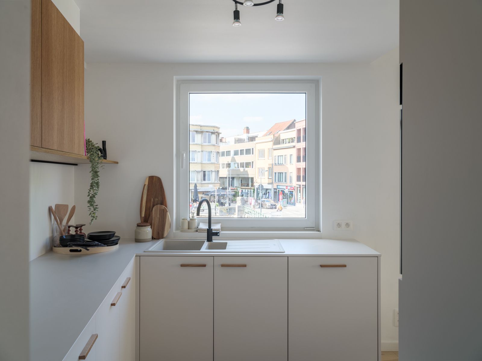 Gerenoveerd 2slpk-appartement hartje Kortrijk foto 26