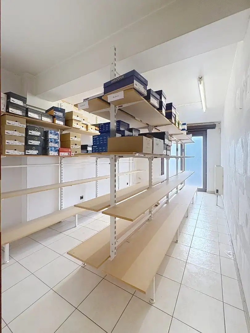 Handelspand met 1 of 2 appartementen  foto 17