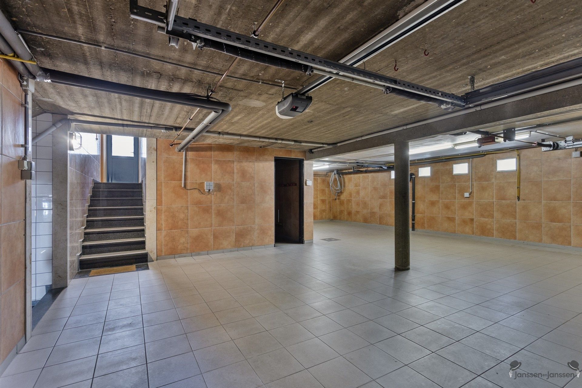Prachtige landelijke villa met ruime opslagmogelijkheden. foto 22