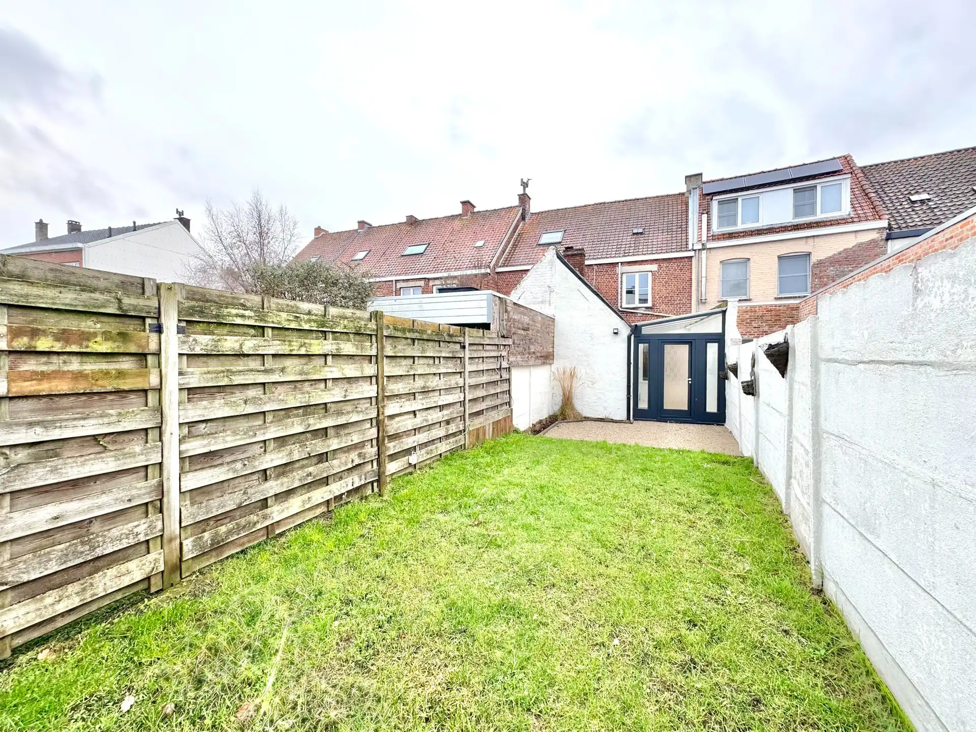 Hoofdfoto van de publicatie: INSTAPKLARE WONING MET TUIN - 158 M²