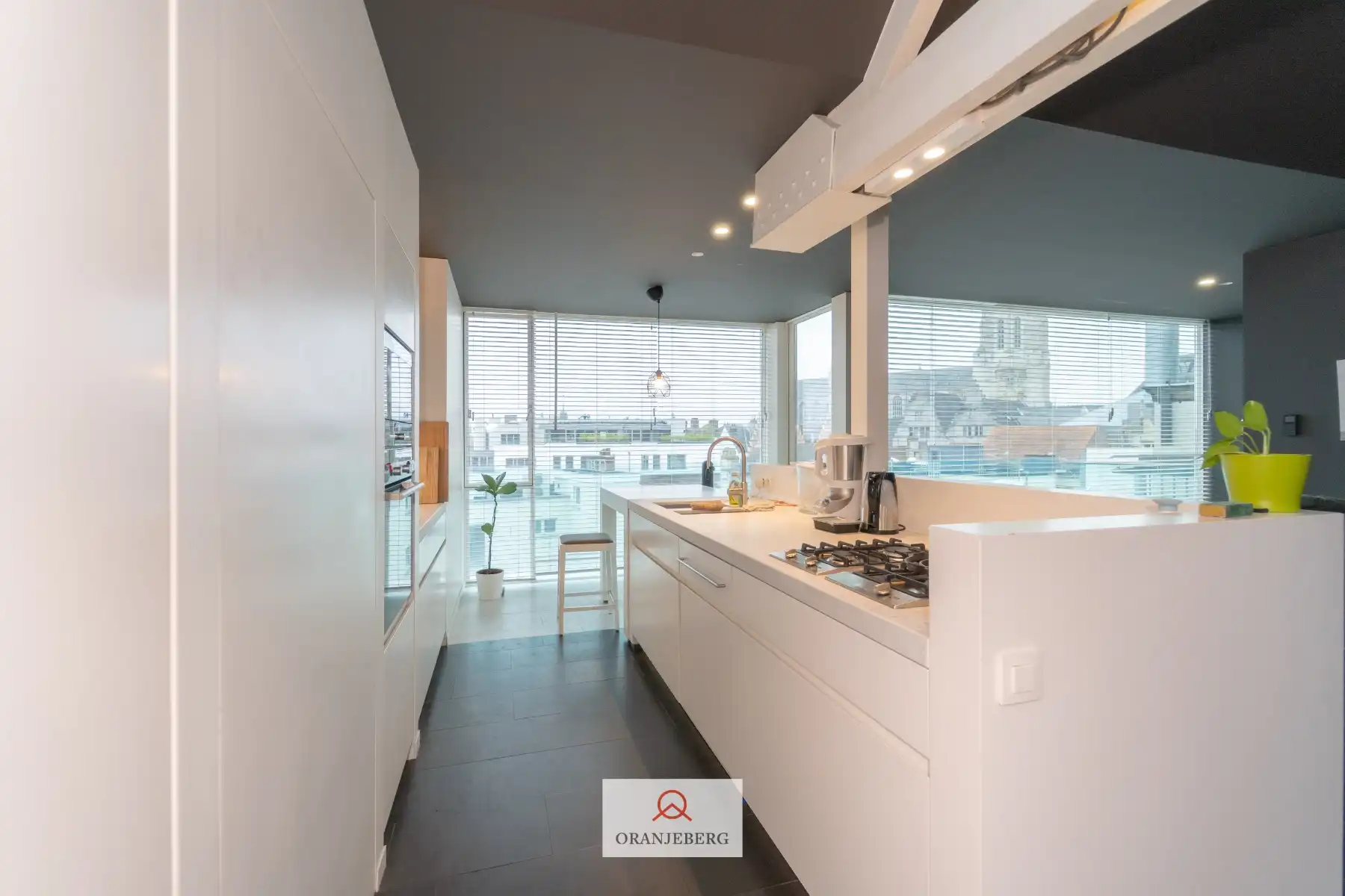 Zalige exclusieve penthouse met zuidgericht terras en uniek zicht op de torens! foto 23