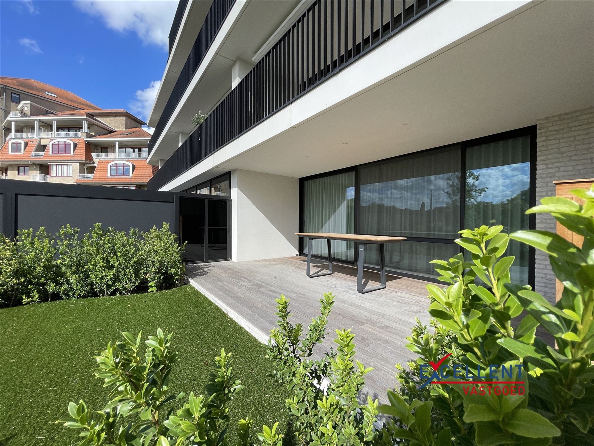 Nieuwbouw gelijkvloers appartement te huur met 2 slaapkamers Deinze foto {{pictureIndex}}