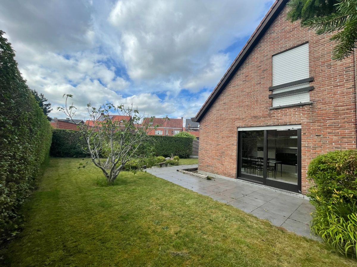 VILLA + GARAGE & TUIN foto 12