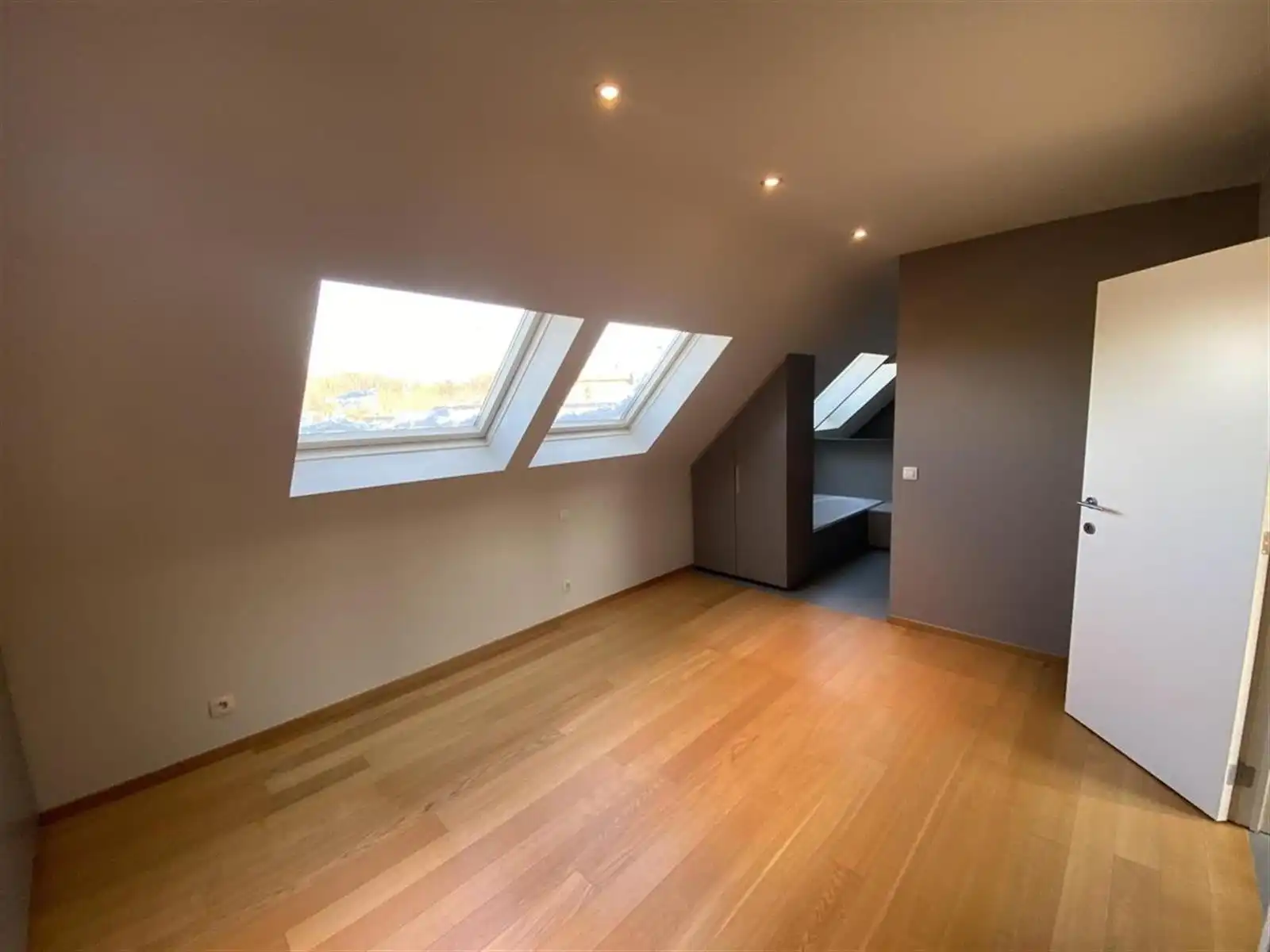 AALST - Exclusief Duplexappartement met grote garage. foto 24