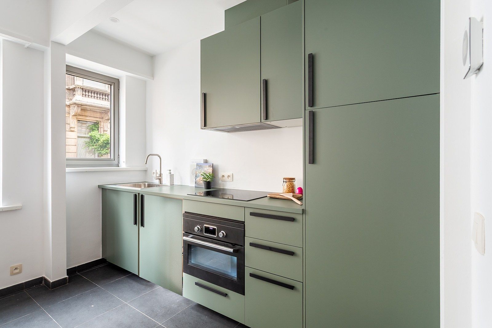  Ideaal starters- of investeringsappartement in de gegeerde wijk Zurenborg foto 9