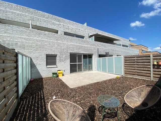 Instapklaar gelijkvloers 3 slpka appartement met tuin, terras, autostaanplaats centrum Geel foto 2