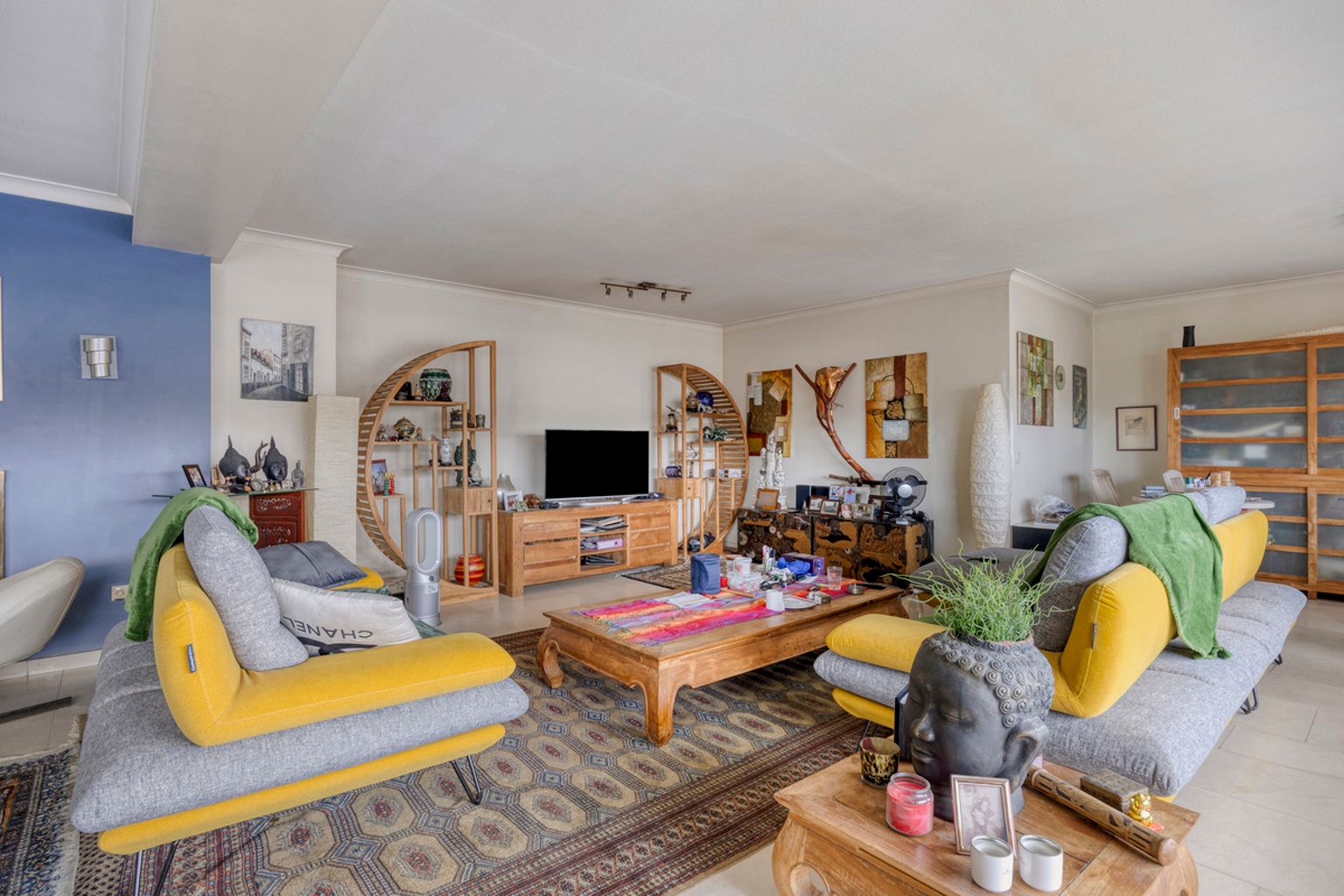 Ruim 3-slaapkamerappartement met garage  foto 5