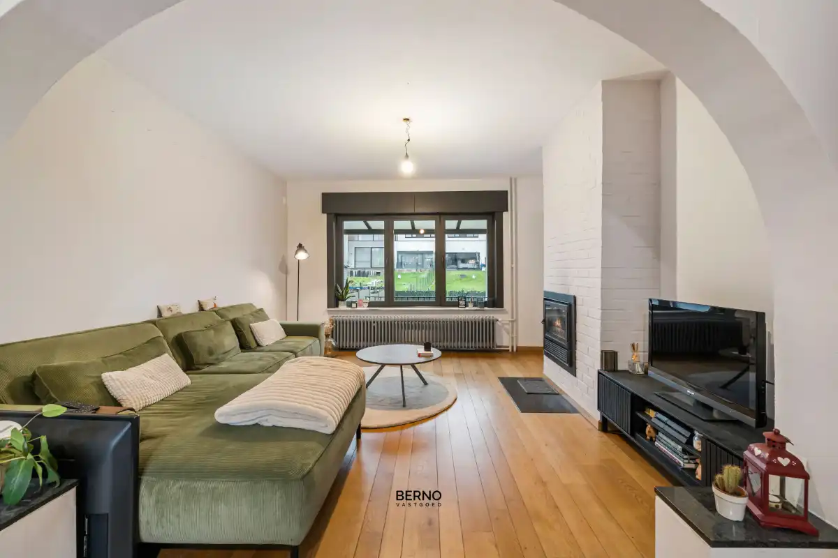 Instapklare halfopen bebouwing met ruime kelder foto 4