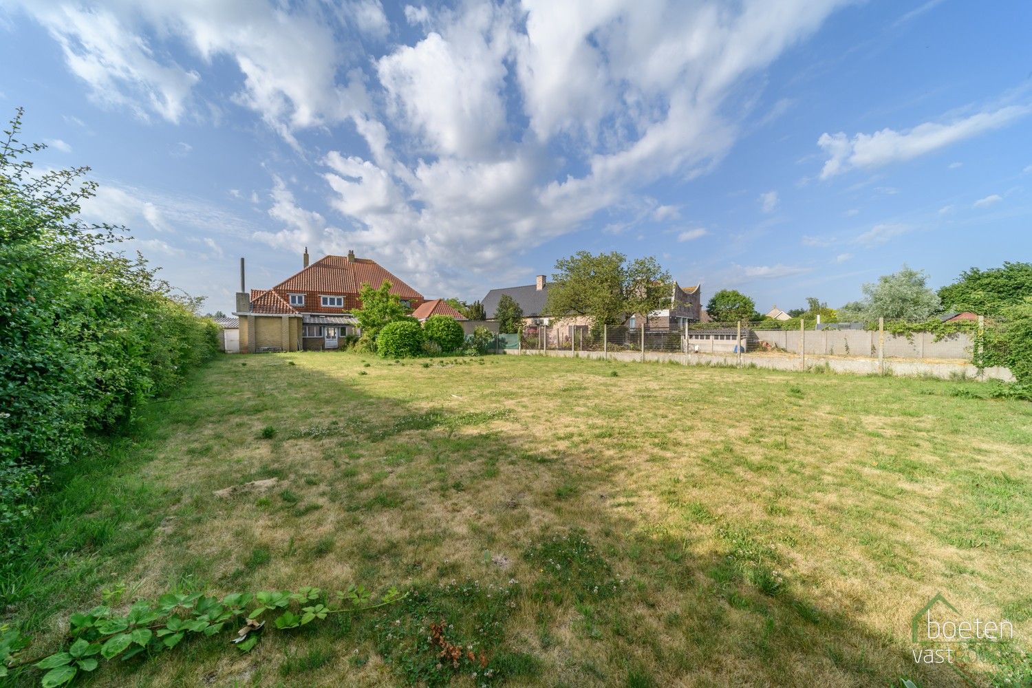 Alveringem: woonhuis op mooie centrale ligging, met een zalige diepe tuin op 834m² grondoppervlakte, renovatieproject met heel wat potentieel! foto 15