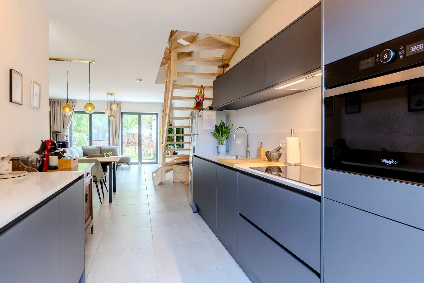 Recente woning met 3 SLP, 2 BK, tuin en 3 autostaanplaatsen foto 3