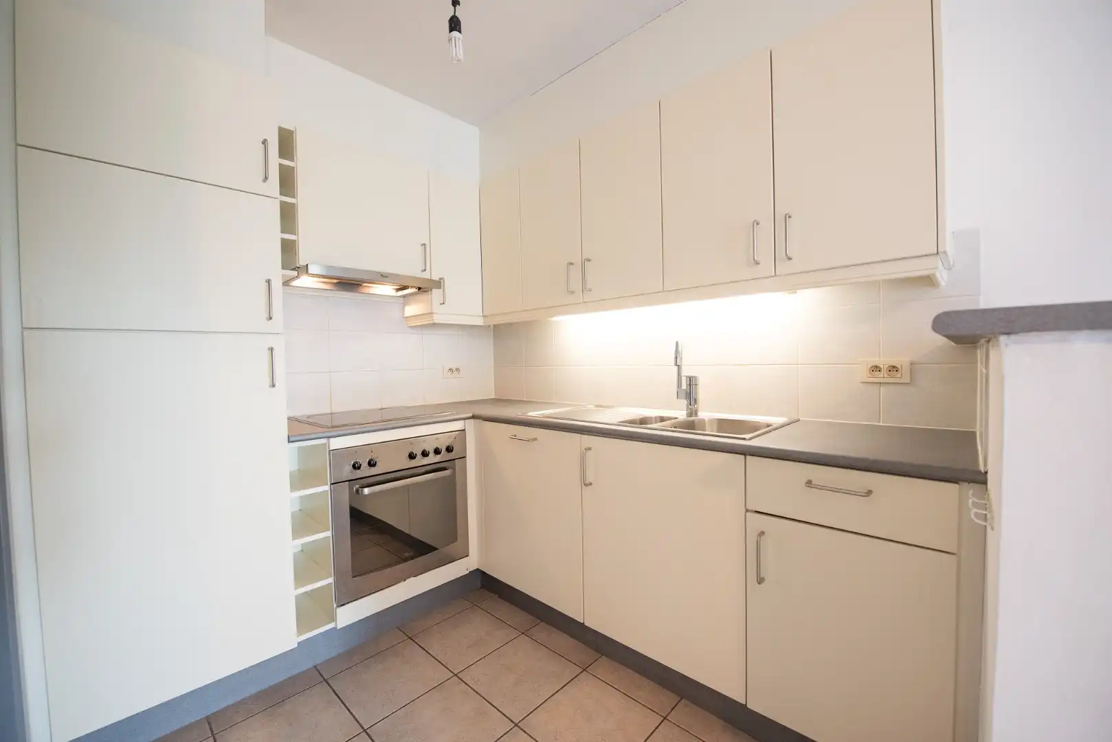 Instapklaar appartement met één slaapkamer in centrum Olsene  foto 5