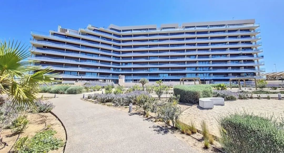 Uniek eerste lijn strand appartement: uitzicht op zee en La Manga Strip! foto 17