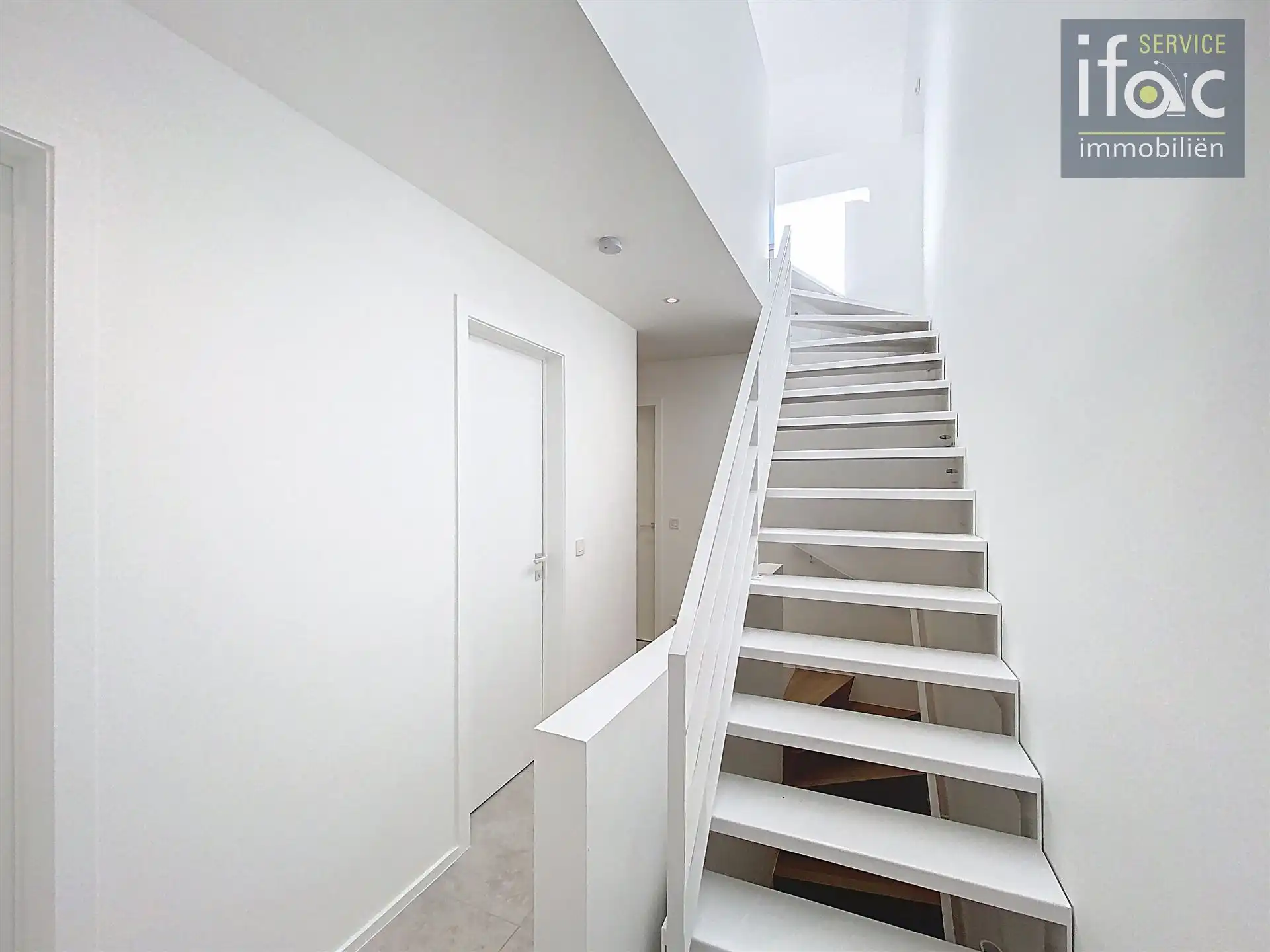 Nieuwbouwappartement met 3 slaapkamers foto 7