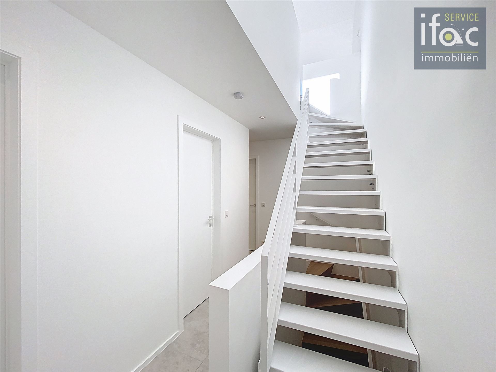 Nieuwbouwappartement met 3 slaapkamers foto 7