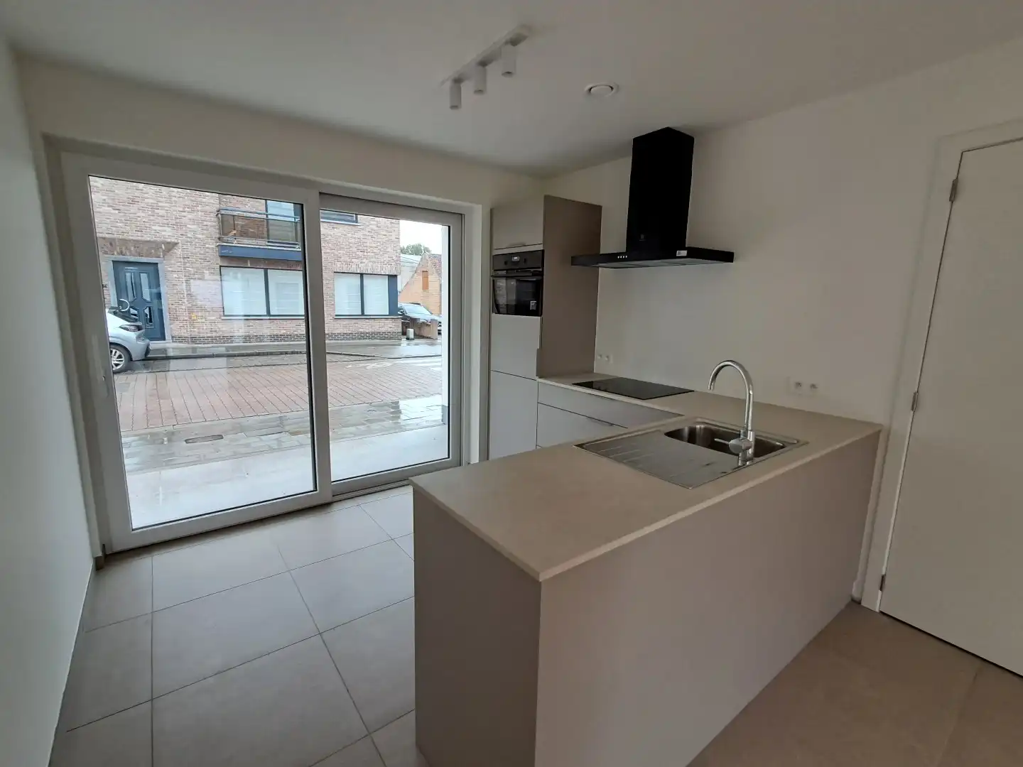 Gelijkvloers appartement met tuin te Sijsele! foto 5