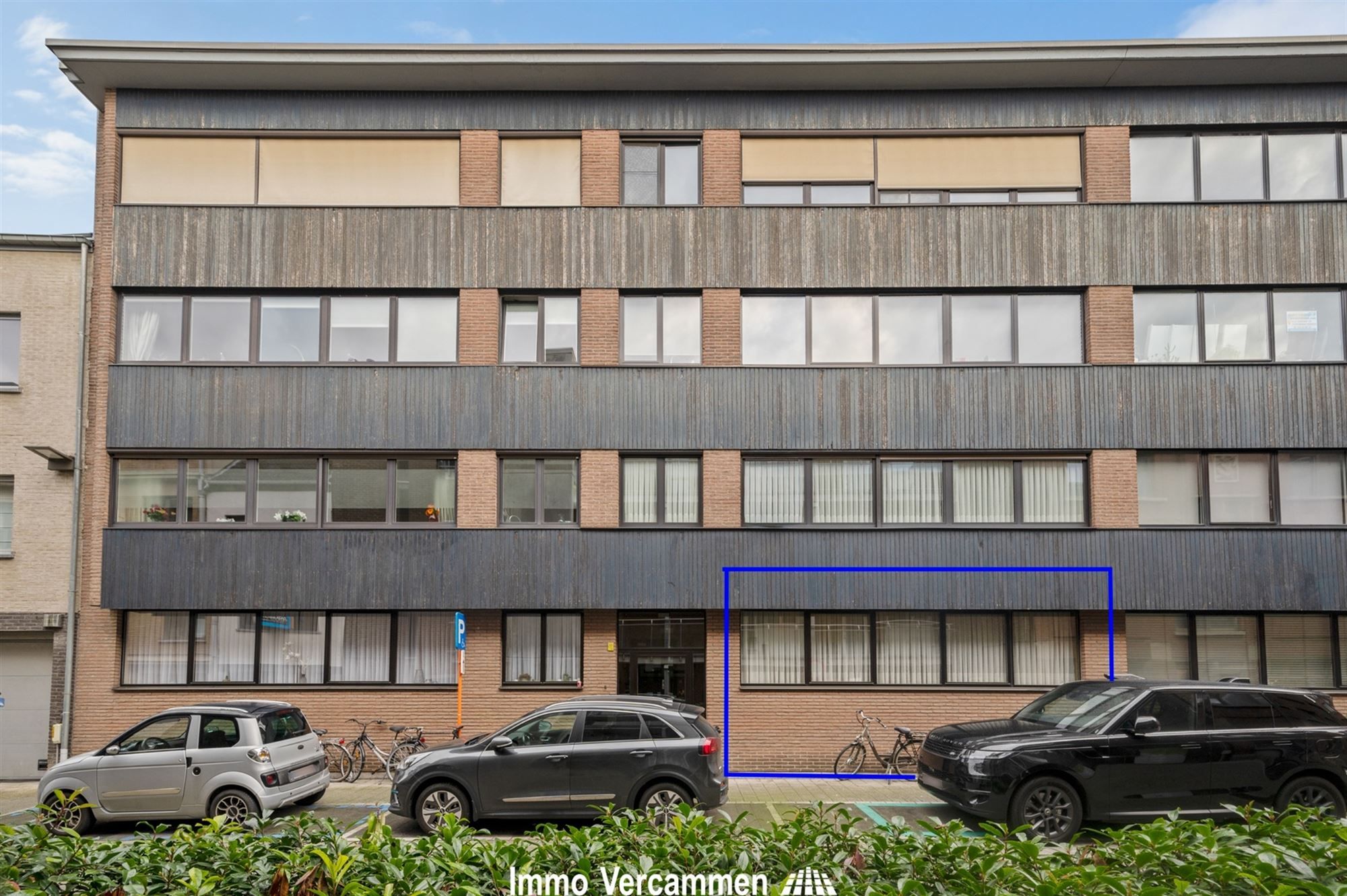 Gelijkvloers appartement met ruim terras en staanplaats, in het hart van Mechelen foto {{pictureIndex}}