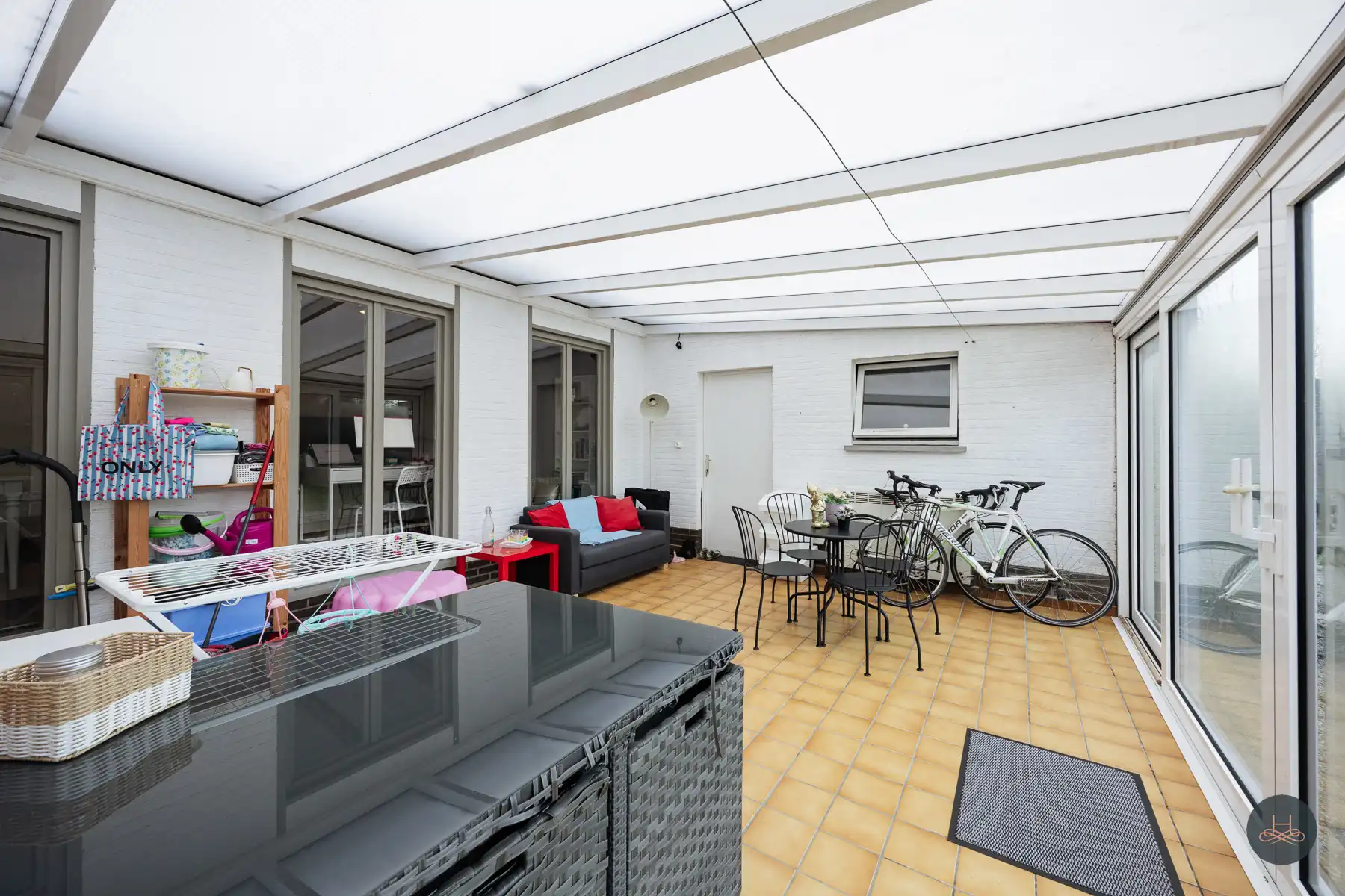 Gelijkvloerse open bebouwing op 8 are met grote tuin foto 15