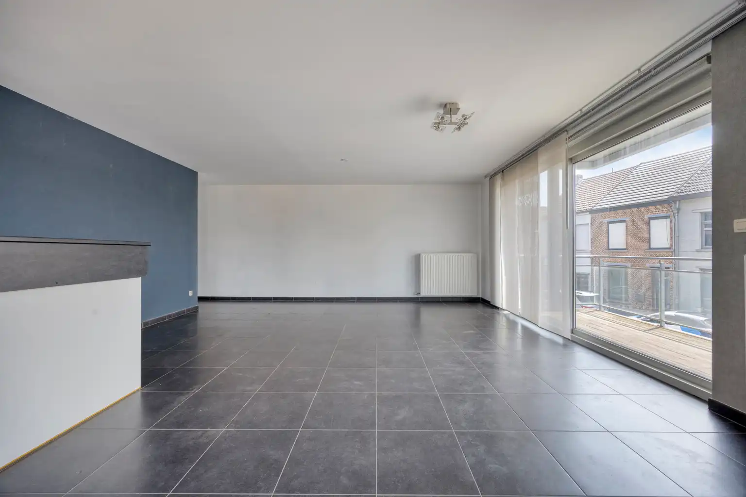 RECENT APPARTEMENT MET BERGING EN PARKEERPLAATS foto 11