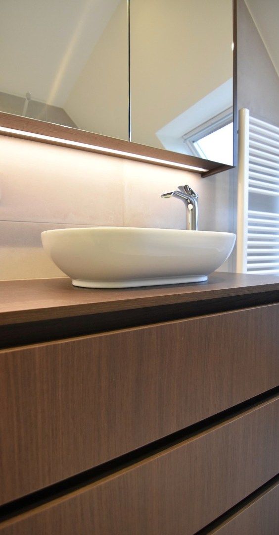 Prachtig afgewerkte nieuwbouw woning in leuke woonwijk foto 24