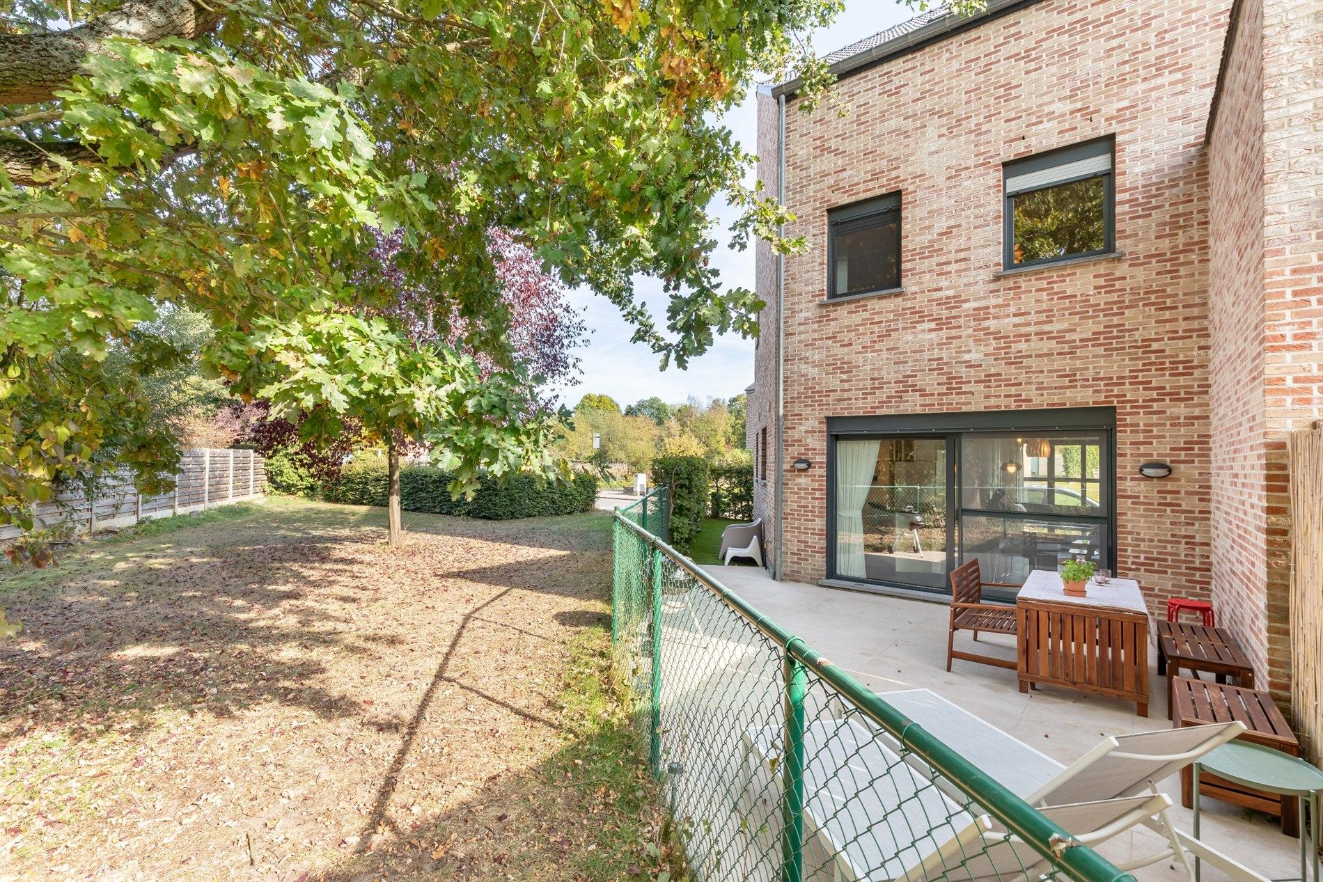 Ruime gezinswoning in perfecte staat van onderhoud! foto {{pictureIndex}}