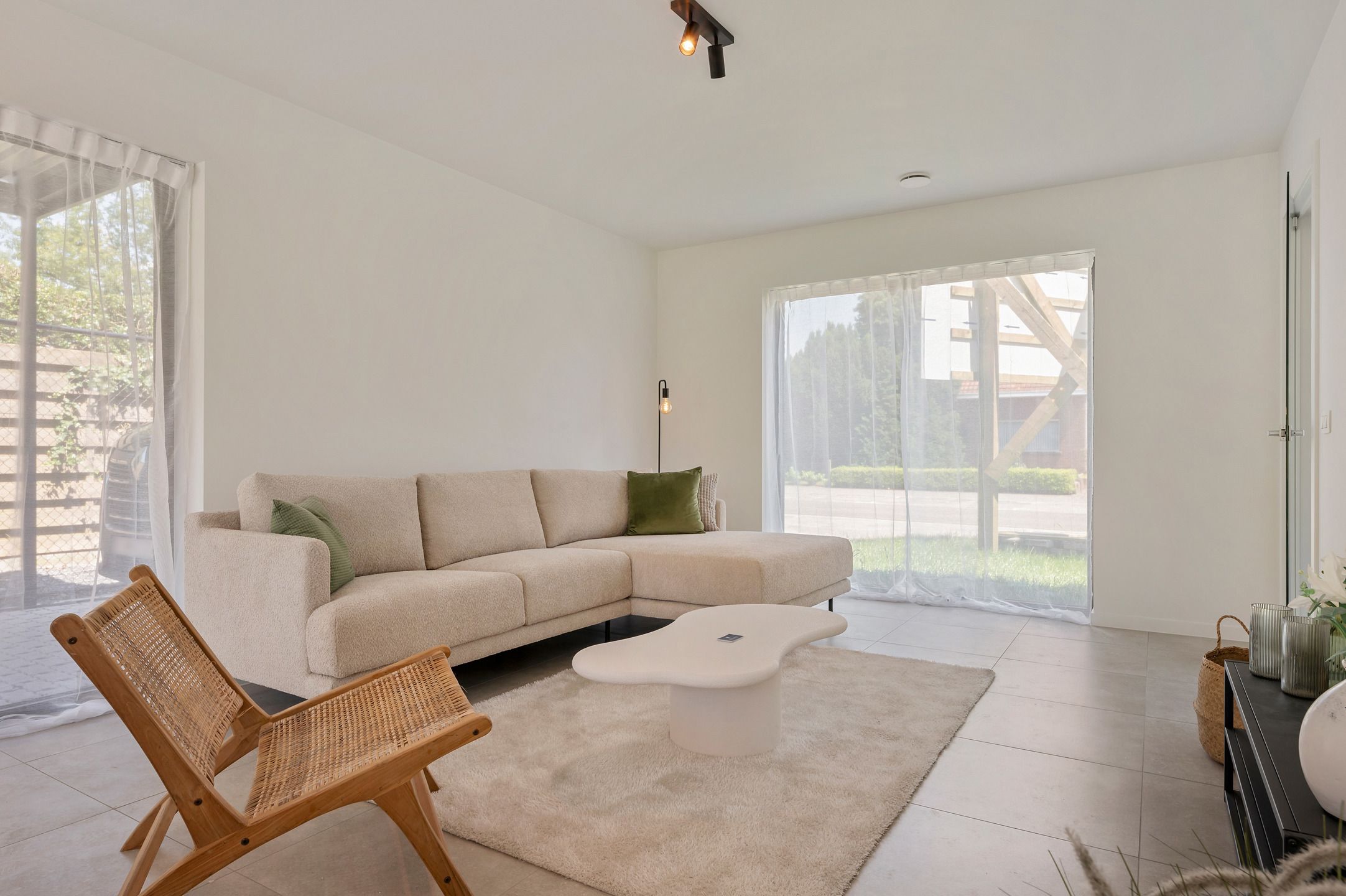 Woningen met 3 slpk, parking, bijgebouw en west tuin foto 7