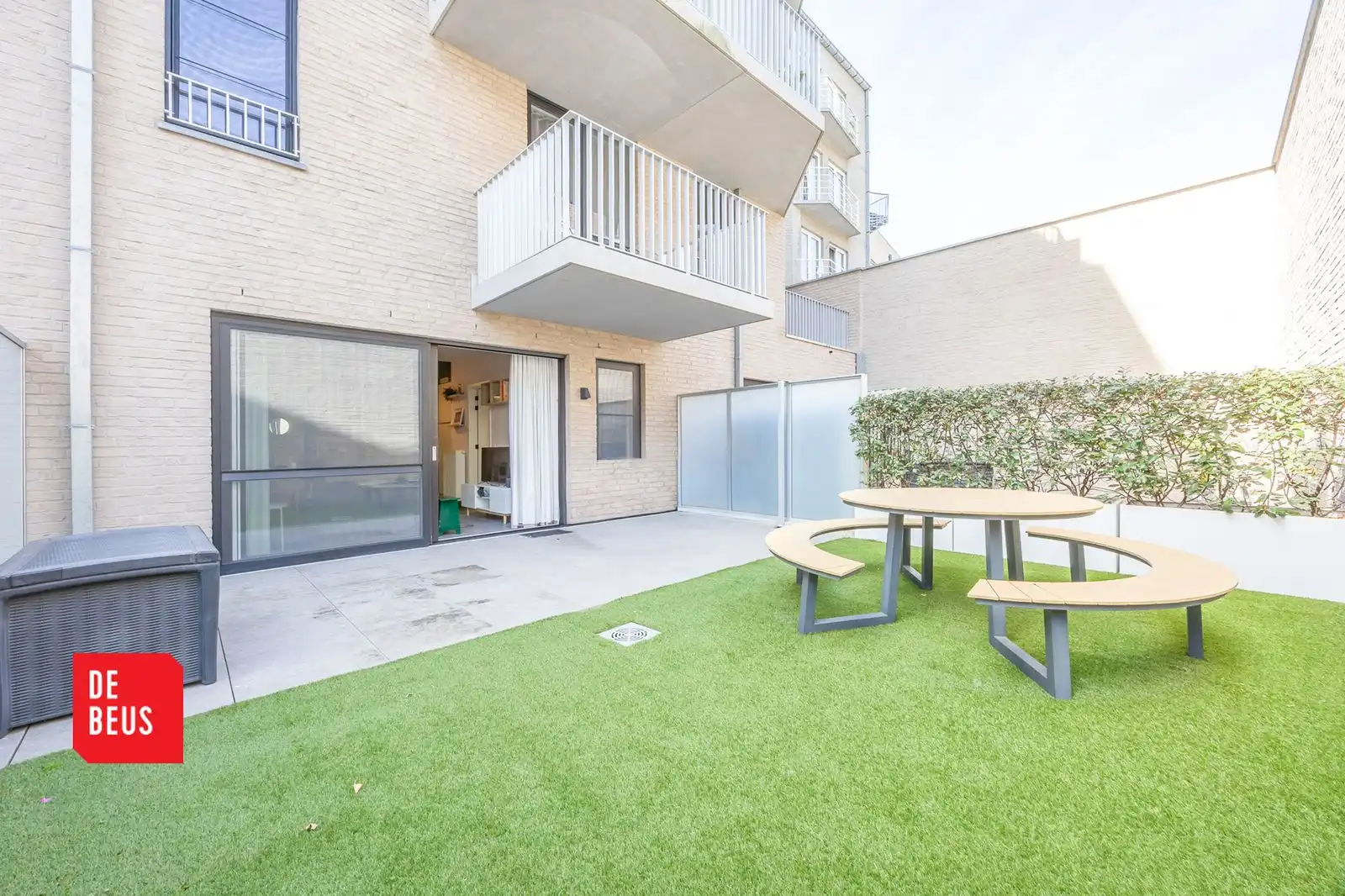 ​​​​​​​Ruim gelijkvloers appartement met 2 slaapkamers, groot terras en tuin in residentie El Rincon foto {{pictureIndex}}