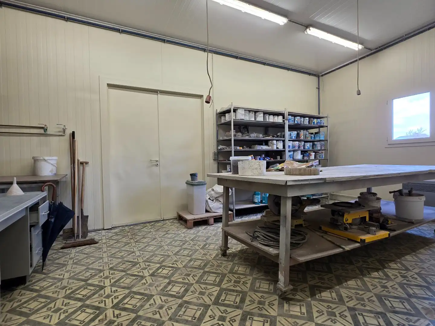 Vlot bereikbaar, veelzijdig atelier/magazijn in Beveren-Leie - geschikt voor diverse doeleinden! foto 8