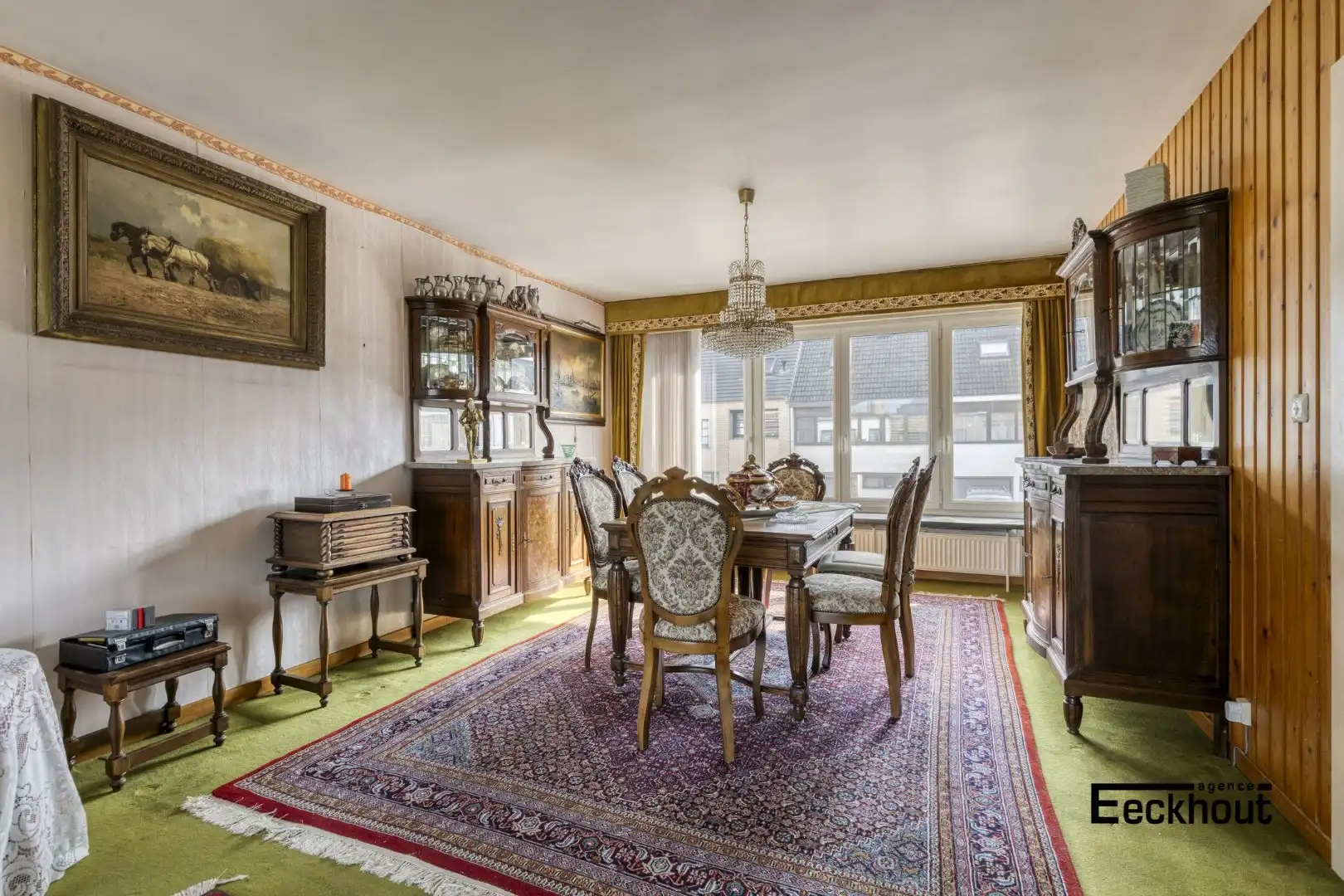 Te moderniseren woning op goede ligging met garage en tuin! foto 9