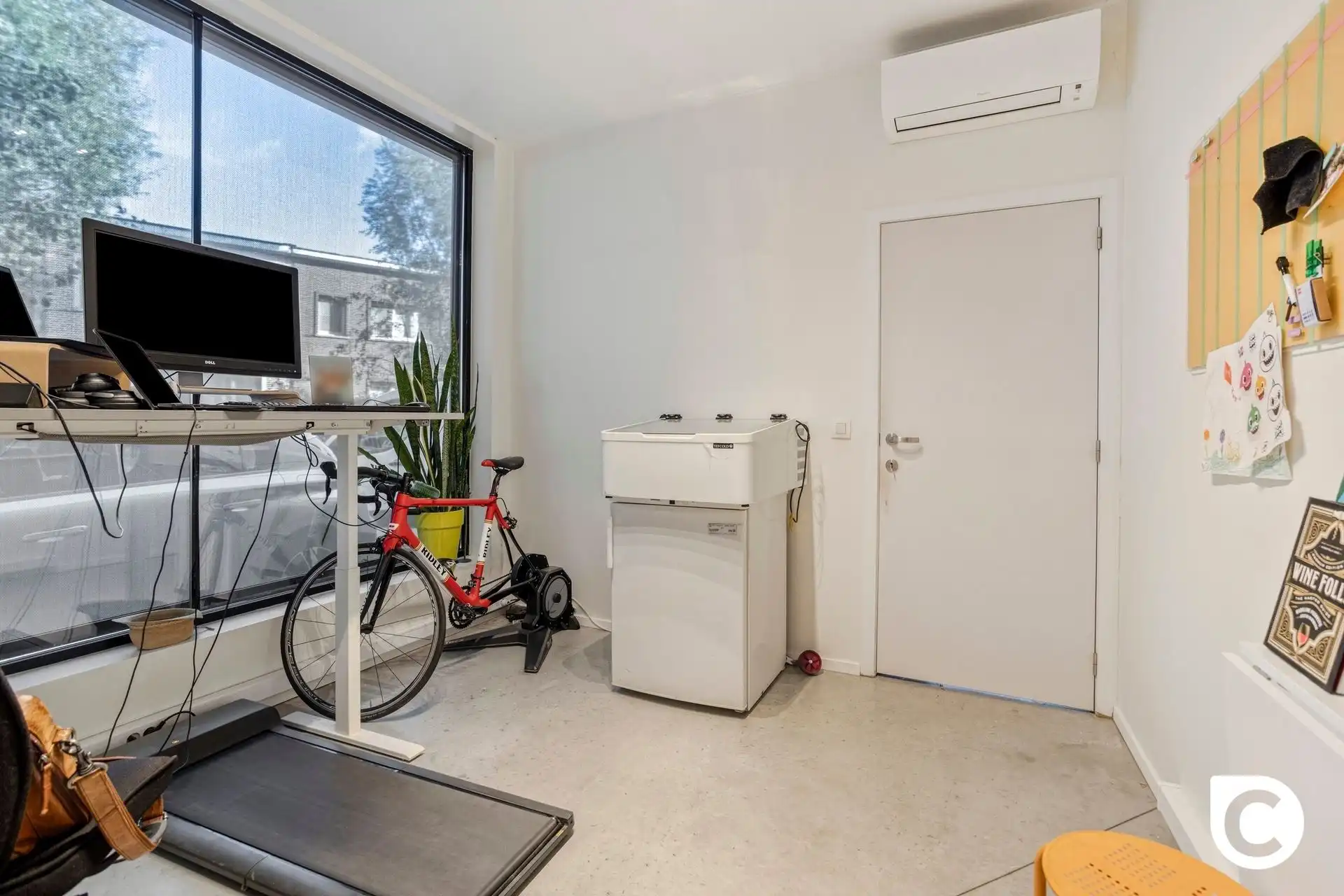 Prachtig gerenoveerd Loftappartement 2 slp en magazijn/handelsruimte foto 18
