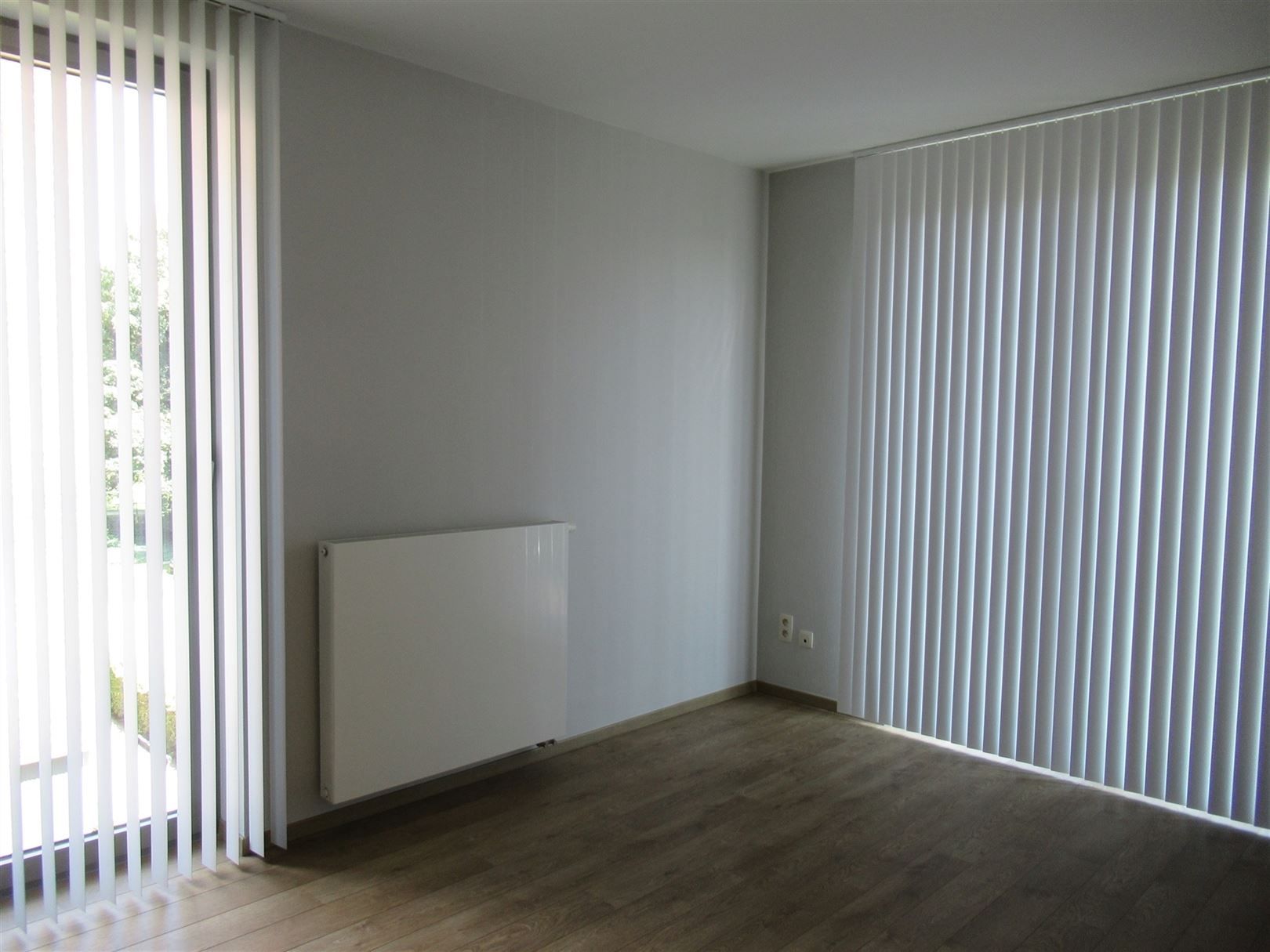 Appartement met 2 slpk's, terras en garage in centrum van Sint-Truiden. foto 14