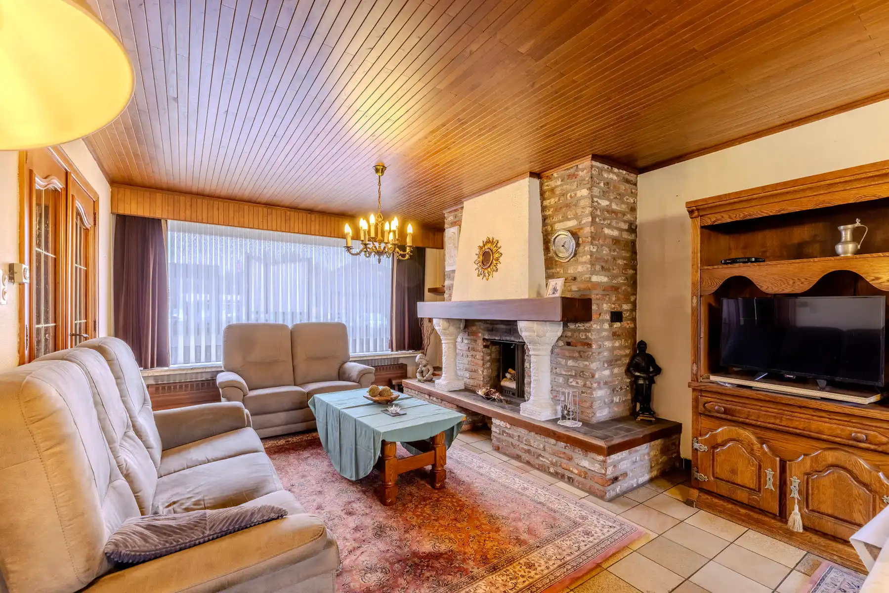 Ruime gezinswoning met 4 slpks op een perceel van ca. 800 m² foto 9