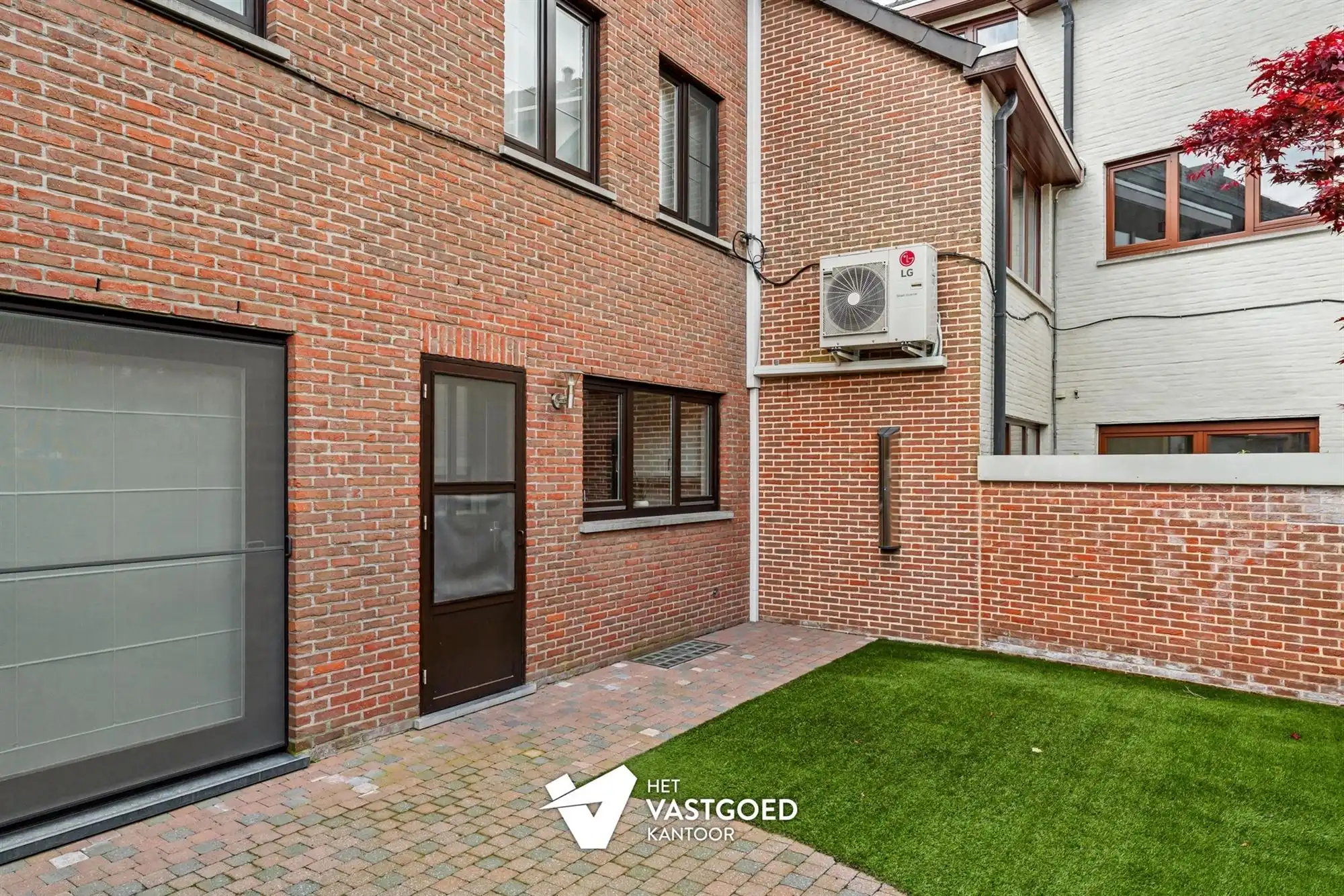 PERFECT ONDERHOUDEN STADSWONING (174M²) MET 5 SLAAPKAMERS EN AANPALENDE GARAGE foto 25