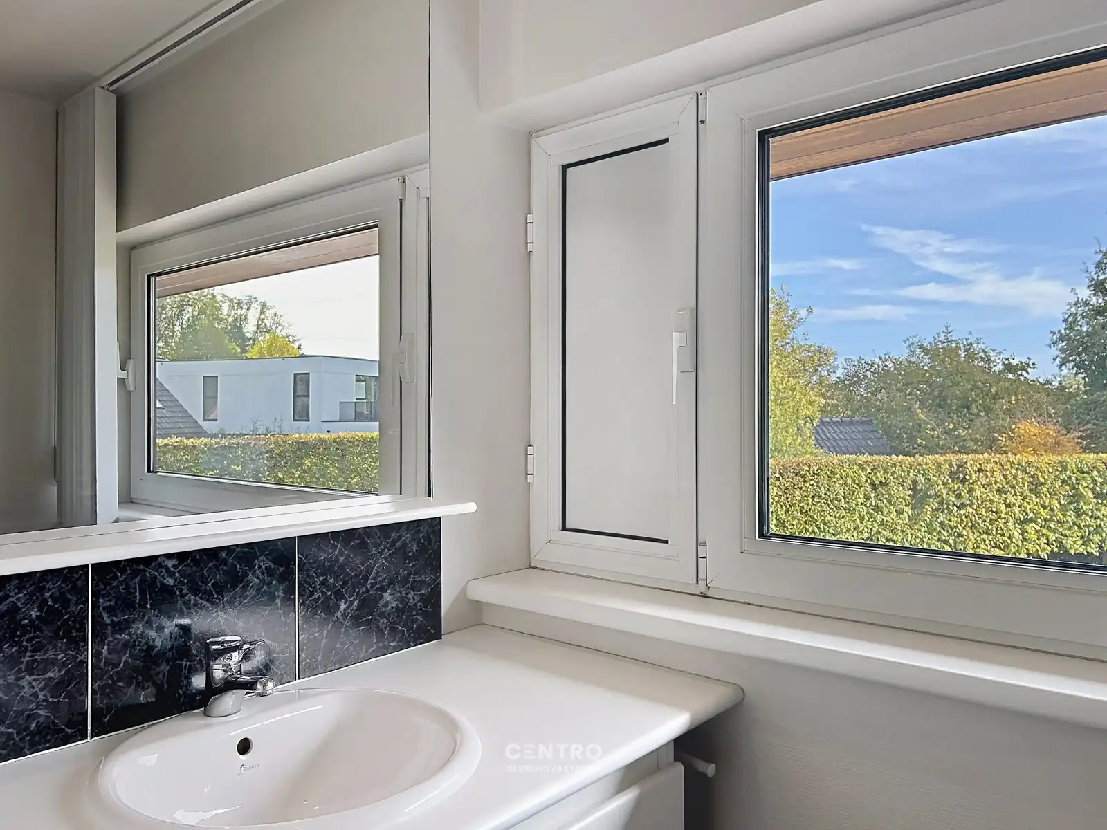 EXCLUSIEVE VILLA MET RUIME KANTOORVLEUGEL OP 1.191 M² – LUXE, RUIMTE EN VEELZIJDIGHEID! foto 22