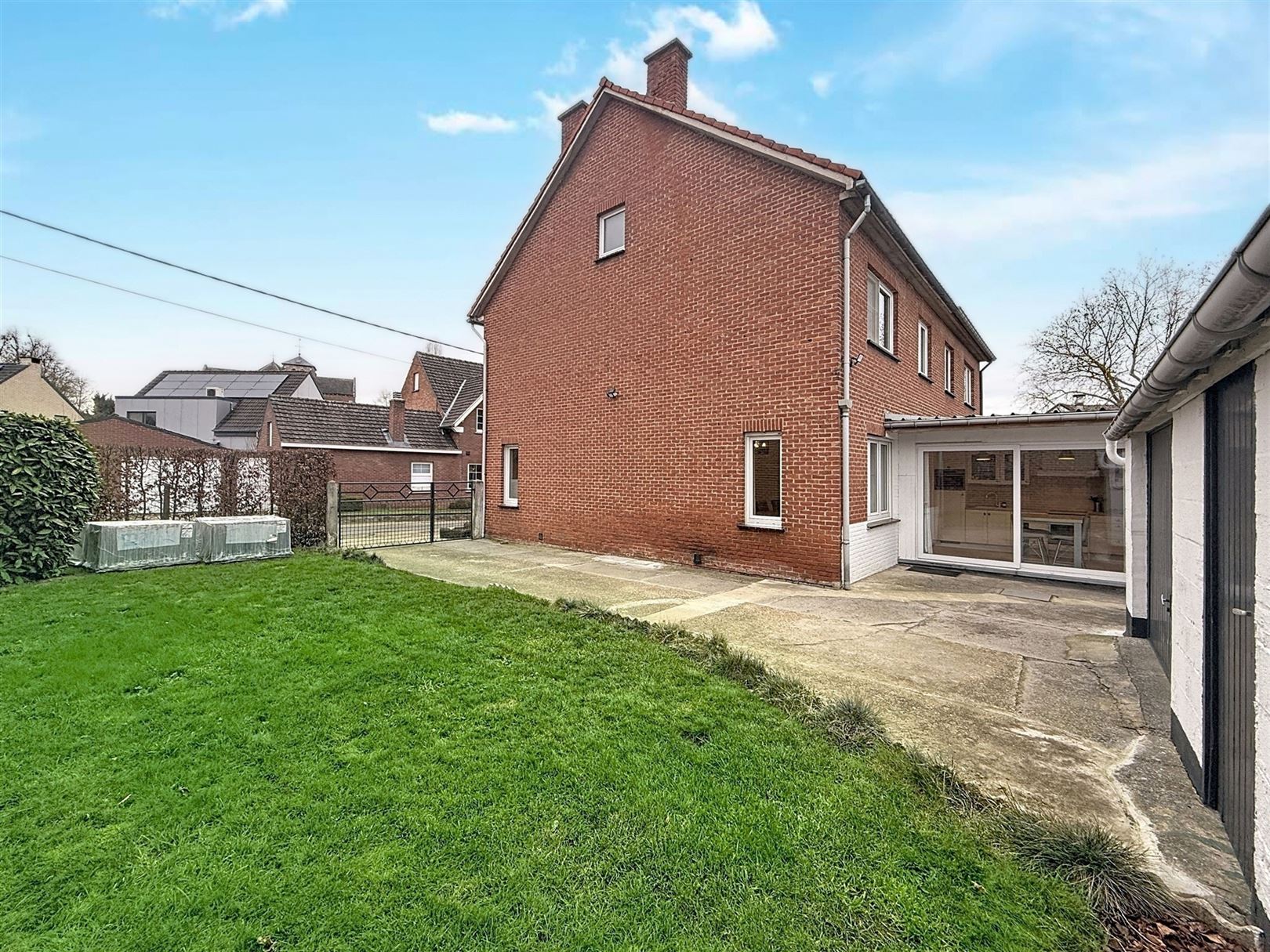 Instapklare woning 2 slpks, garage, tuin, 6a 64ca foto 2