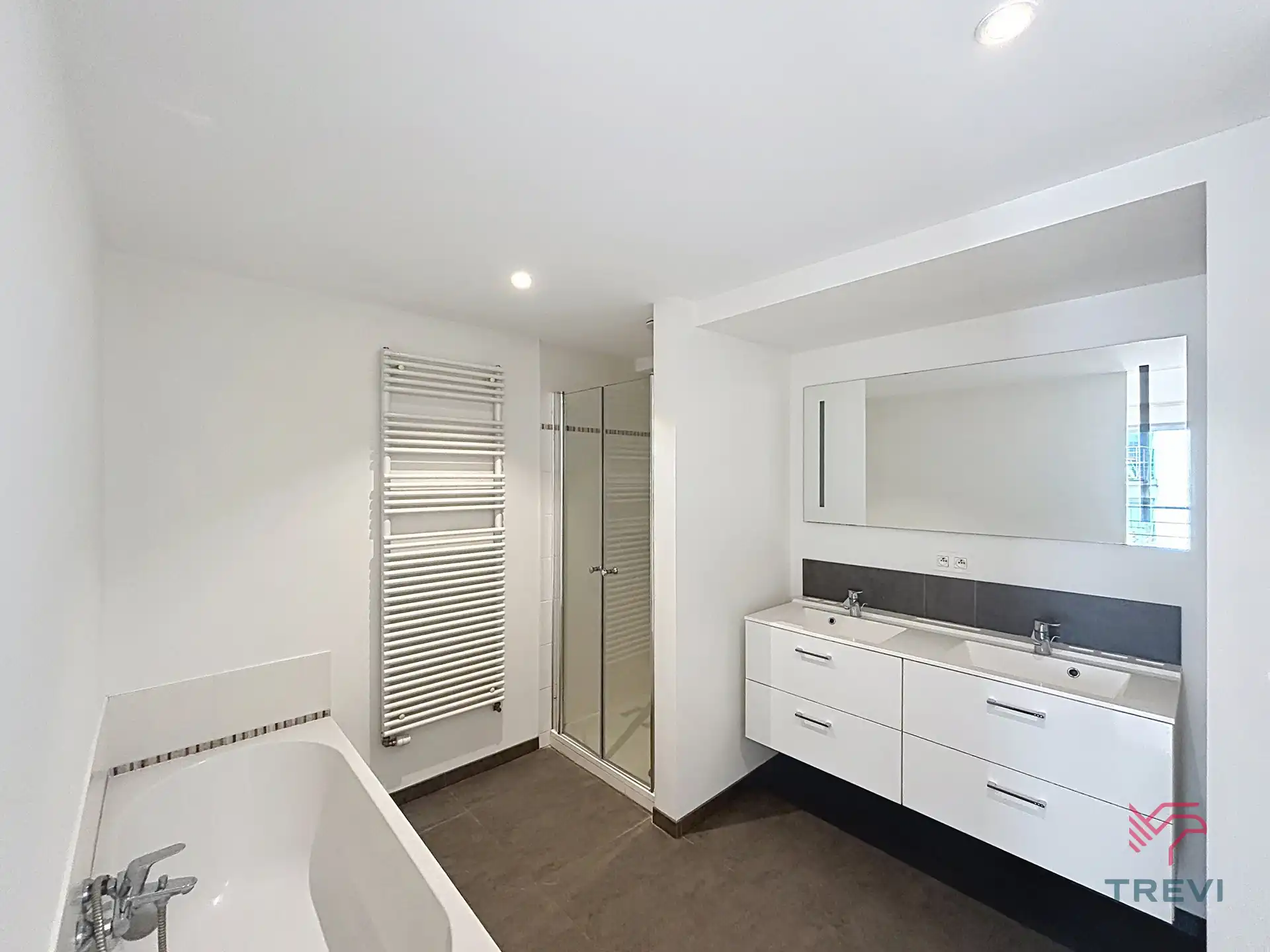 Ruim 2-slaapkamerappartement in een rustig binnengebied foto 11