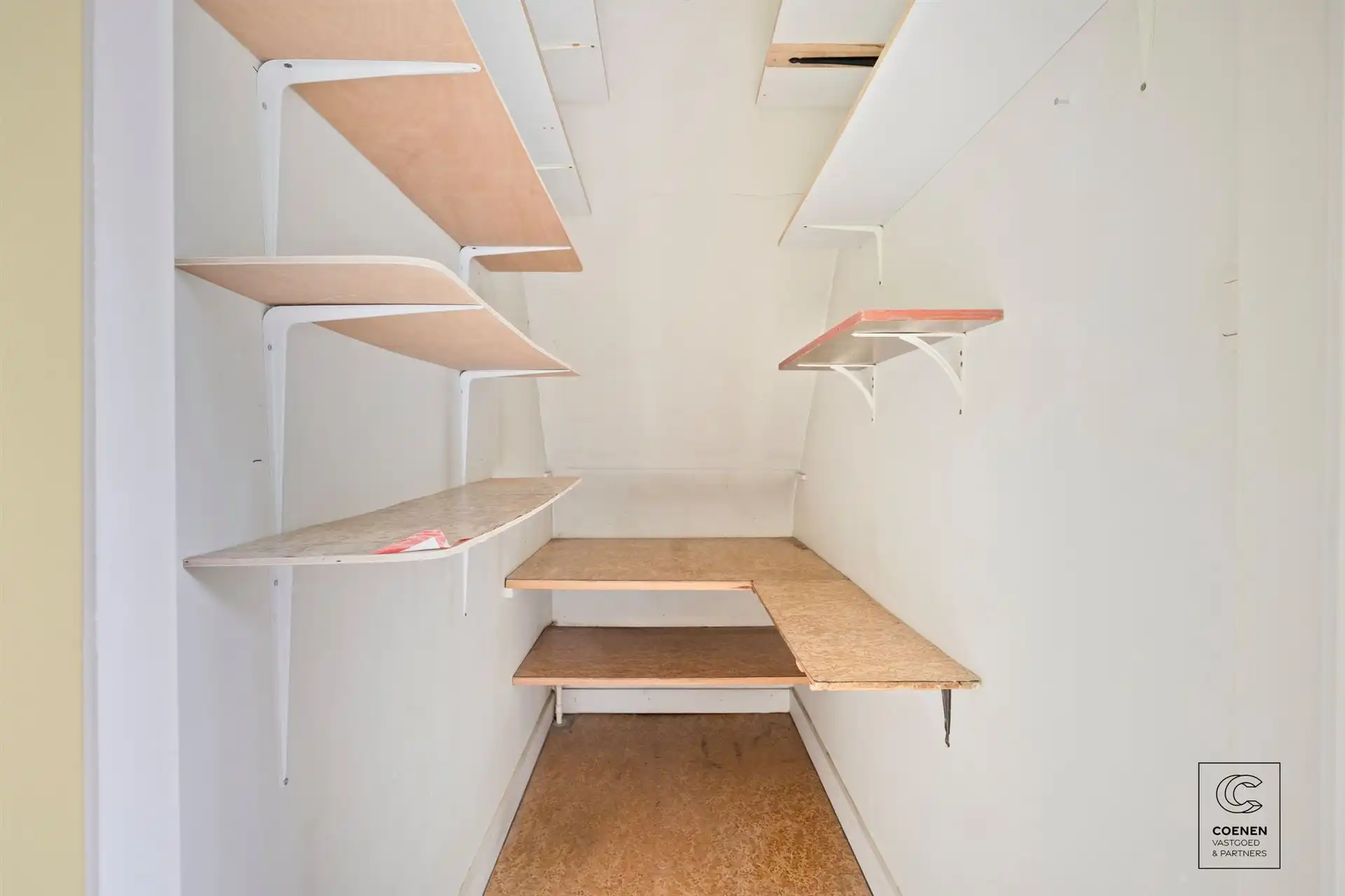Grondig te renoveren woning op een schitterende locatie! foto 18