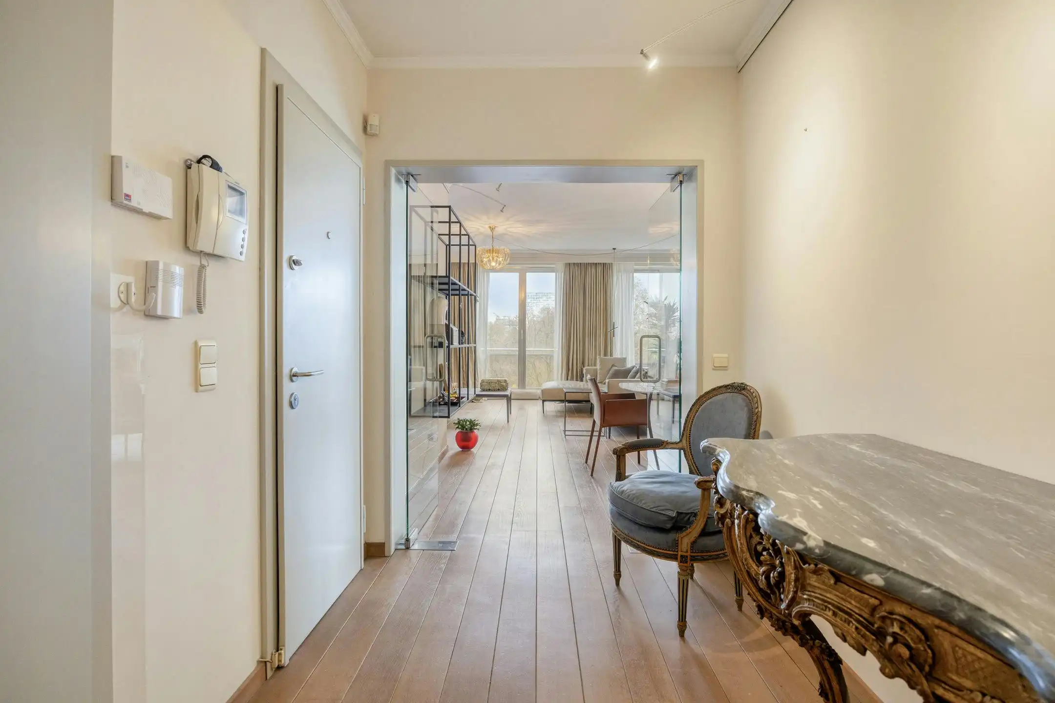 Appartement met twee slaapkamers en parkzicht te koop in Antwerpen centrum foto 13