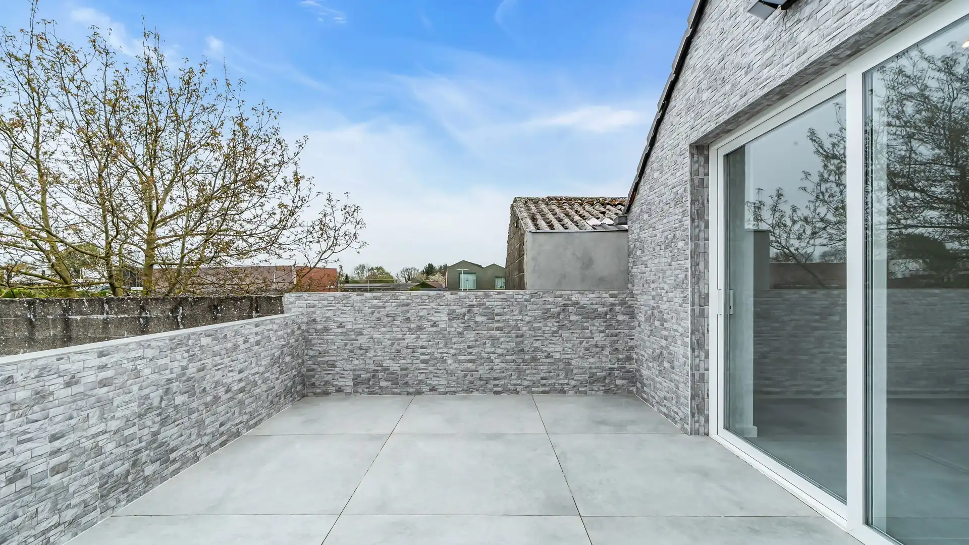 INSTAPKLARE, VOLLEDIG VERNIEUWDE EENGEZINSWONING MET APARTE LEEFUNIT EN PRACHTIG GOED UITZICHT IN HET CHARMANTE GENOELSELDEREN foto 16