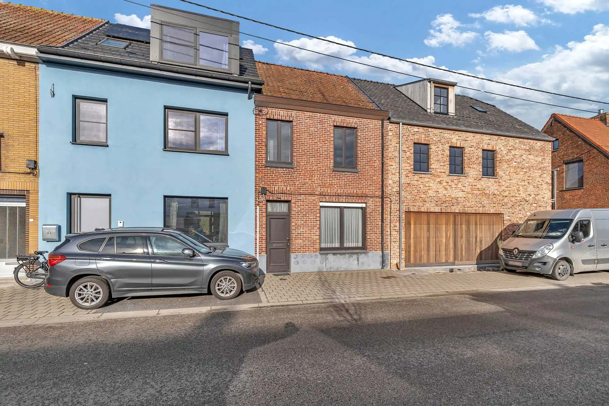 Charmante gesloten bebouwing met diepe tuin aan de Leie foto {{pictureIndex}}