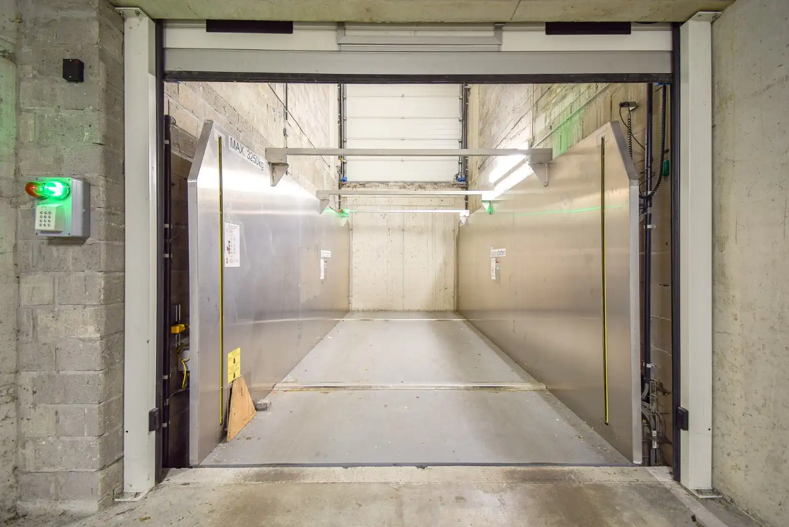 Ruime garagebox in centrum Gistel foto 6