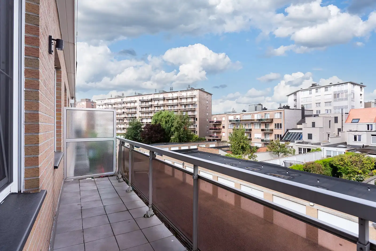 Verzorgd en lichtrijk appartement met garagebox foto 18