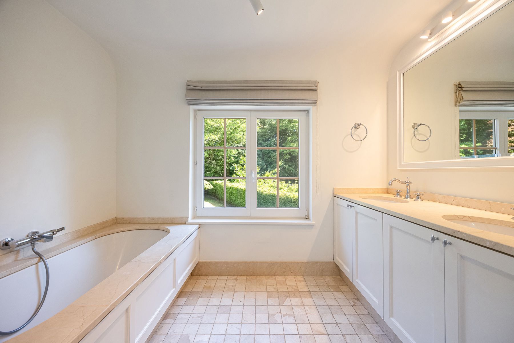 Stijlvolle cottage villa met 5 slpks en polyvalente ruimte foto 17