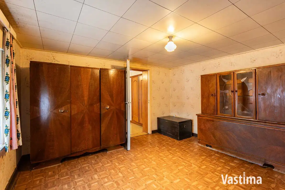 Woning met loods en grote tuin foto 16