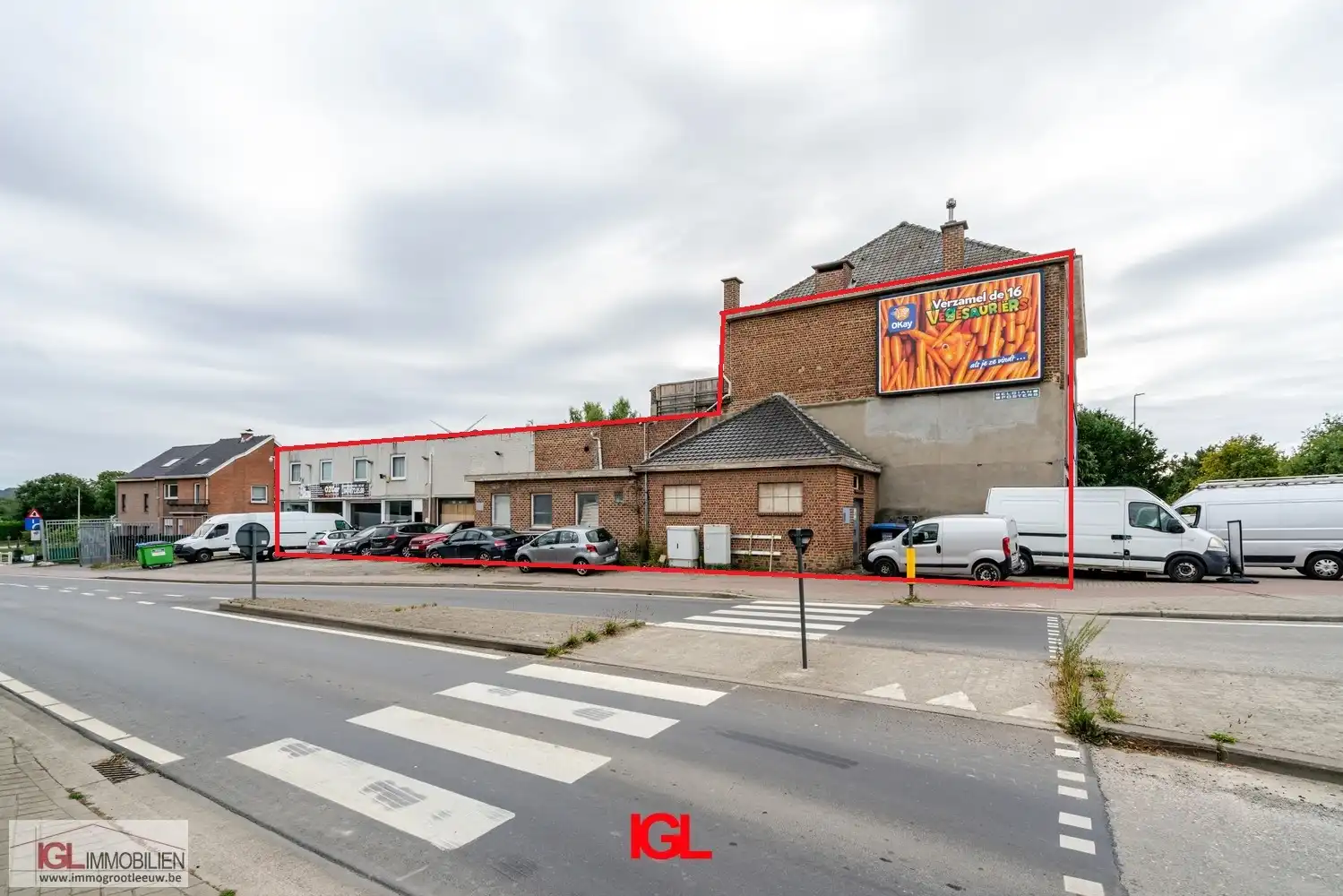 Handelspand met 2 handelsruimtes en 1 appartement te koop op AAA locatie foto 3