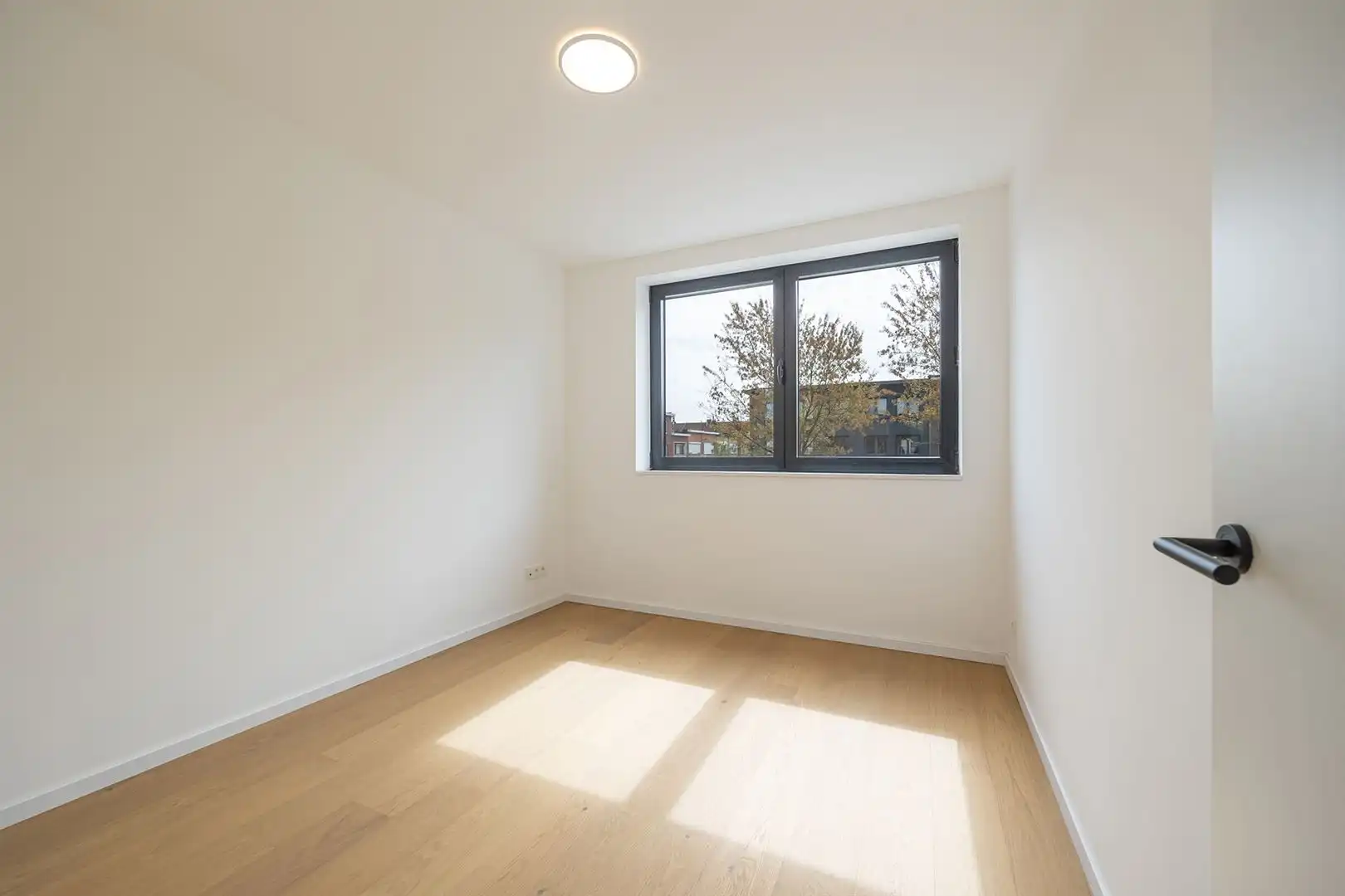 NIEUWBOUWAPPARTEMENT onder registratierechten  foto 12