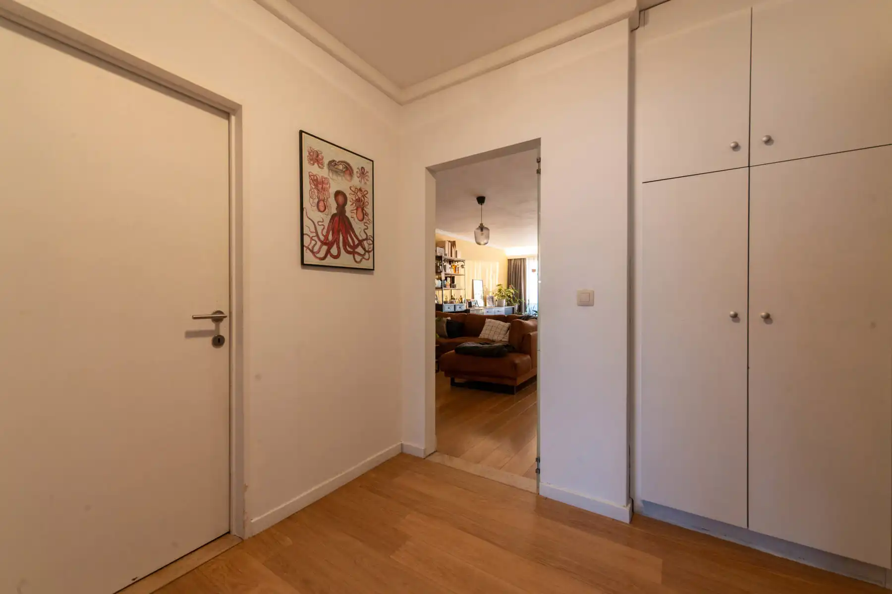 Instapklaar appartement met ondergrondse parking. foto 2