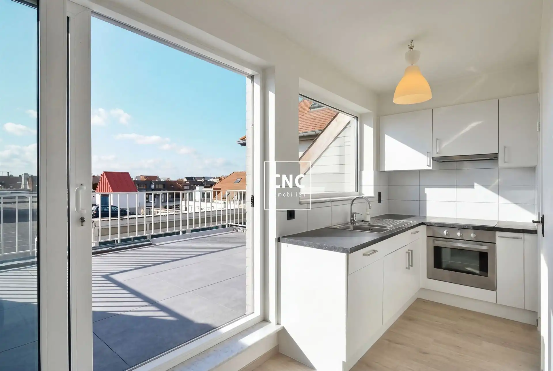 Lichtrijk triplexappartement met 4 slaapkamers en terrassen foto 8